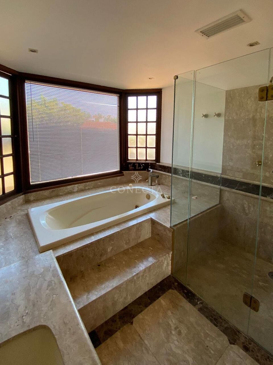 Casa à venda com 4 quartos, 350m² - Foto 17