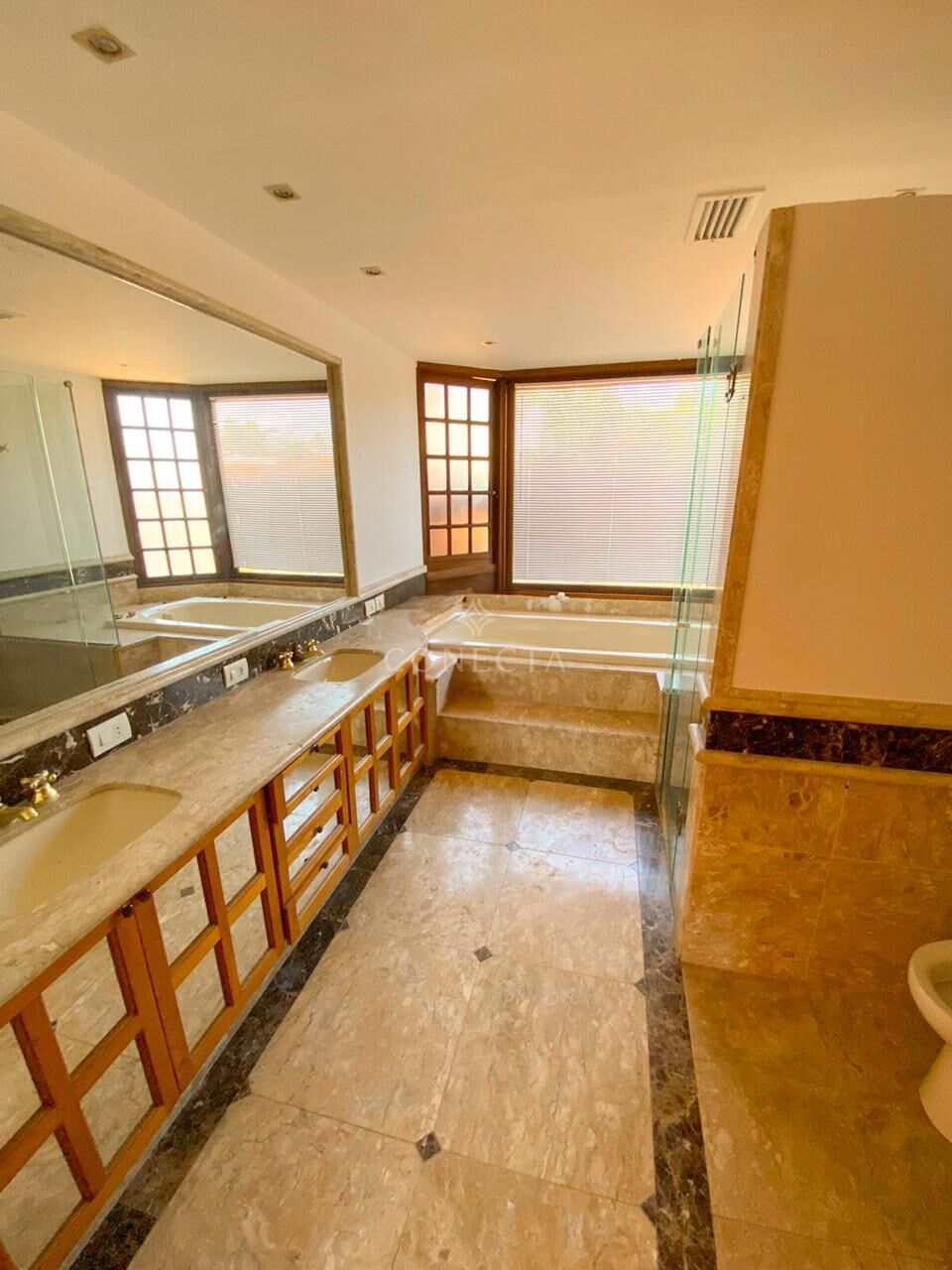 Casa à venda com 4 quartos, 350m² - Foto 16