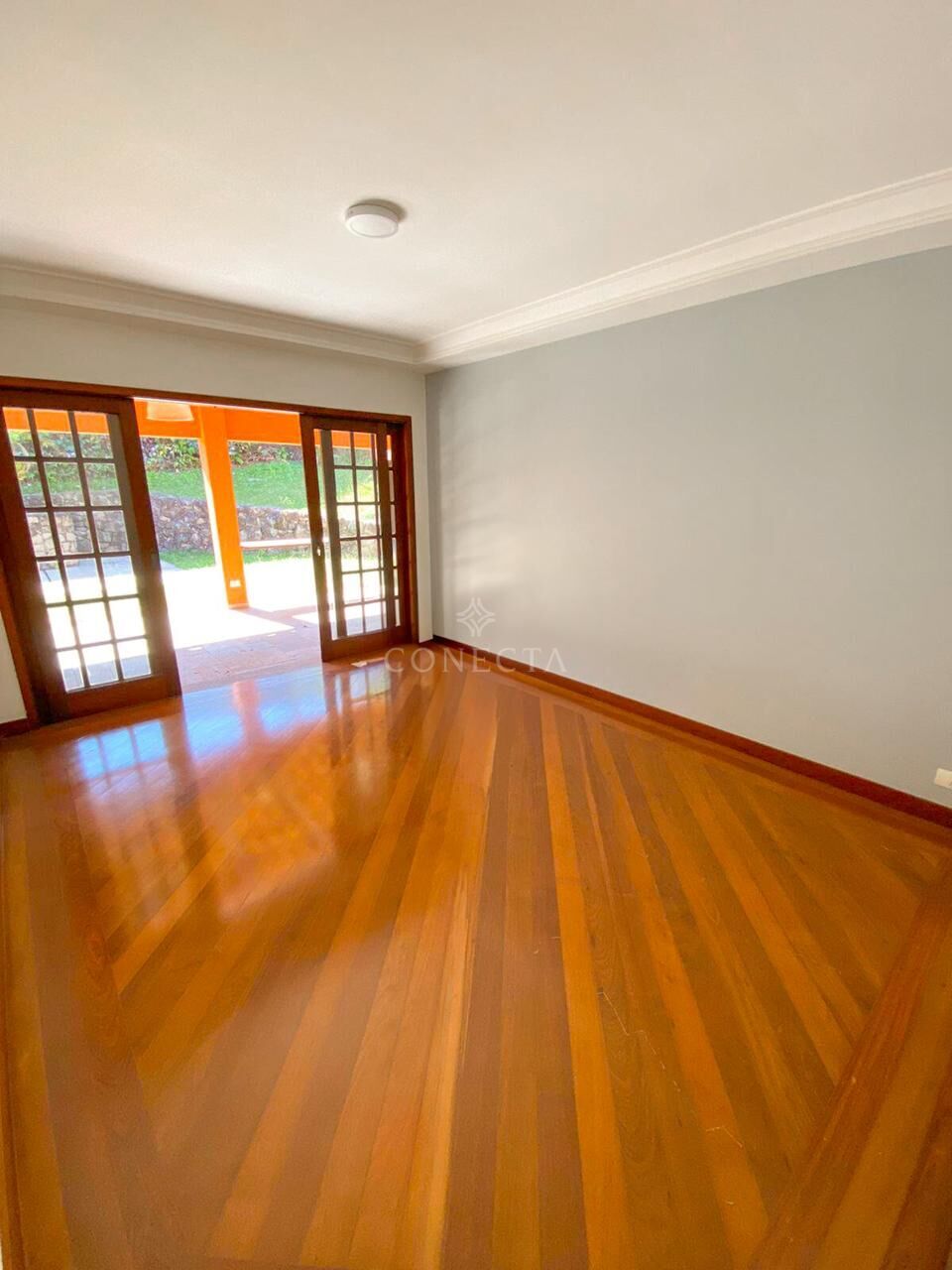 Casa à venda com 4 quartos, 350m² - Foto 3