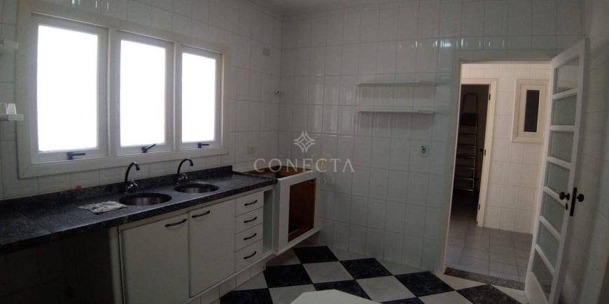 Casa para alugar com 4 quartos, 290m² - Foto 15