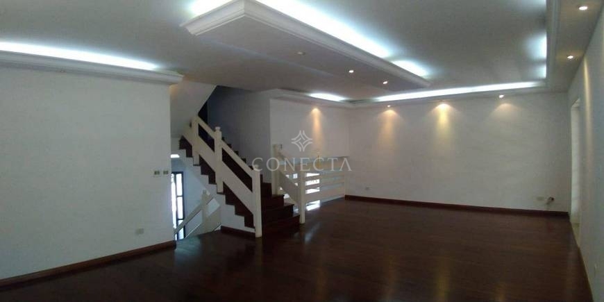 Casa para alugar com 4 quartos, 290m² - Foto 4