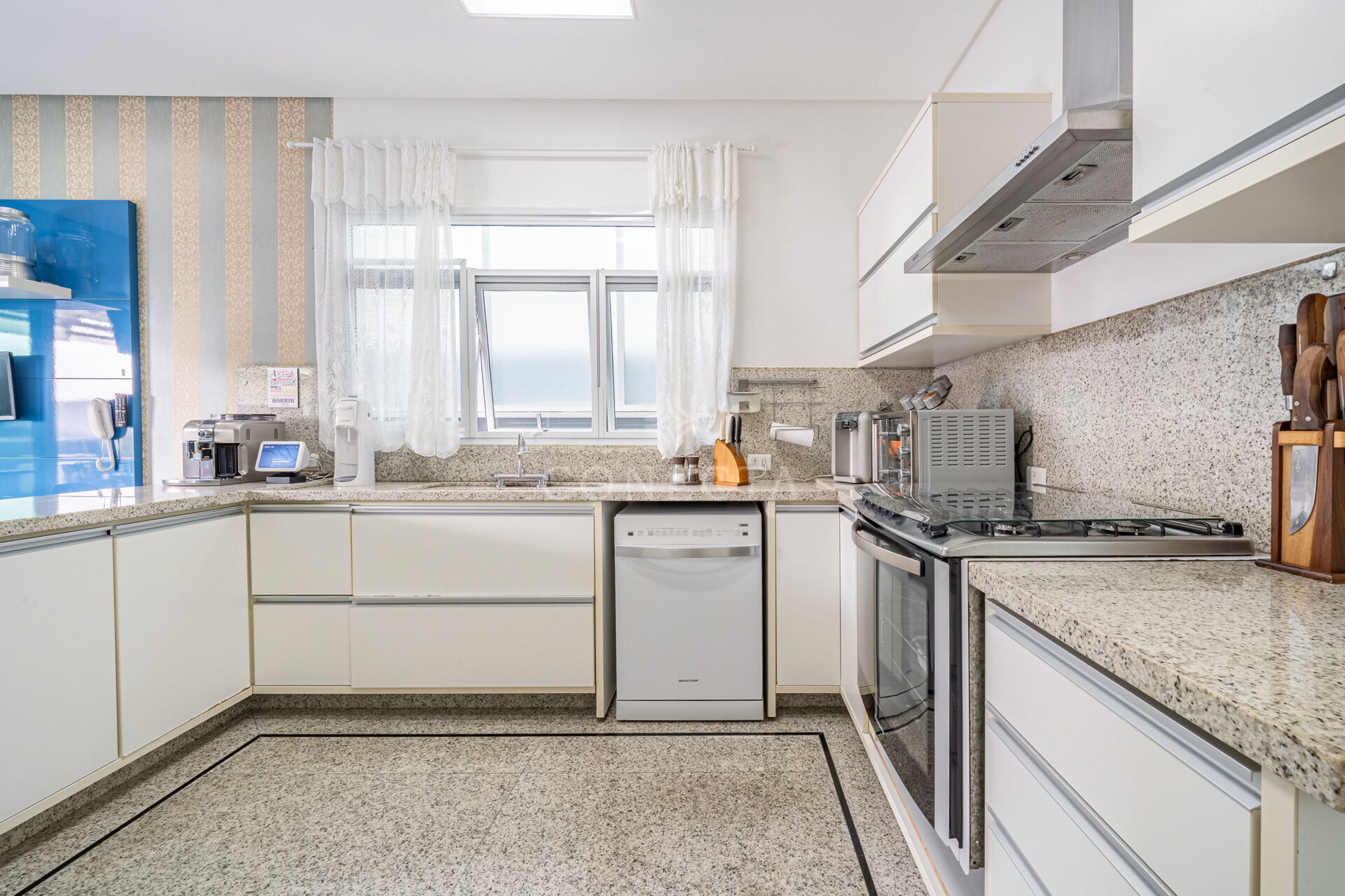 Casa, 4 quartos, 350 m² - Foto 13