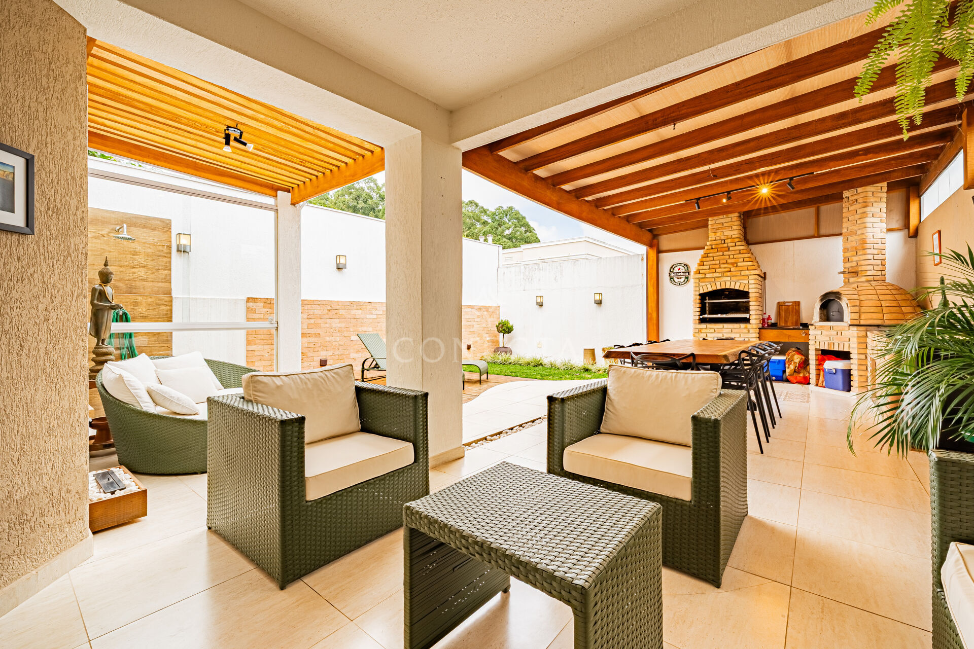 Casa à venda com 3 quartos, 180m² - Foto 2