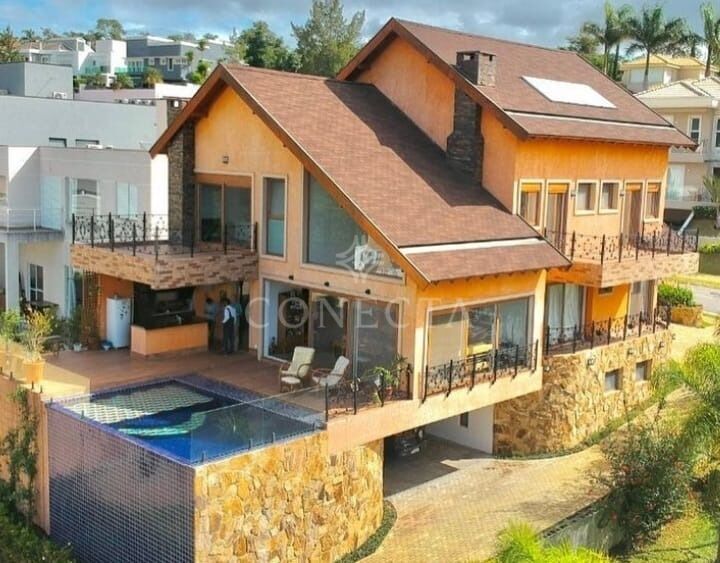 Casa à venda com 3 quartos, 500m² - Foto 1