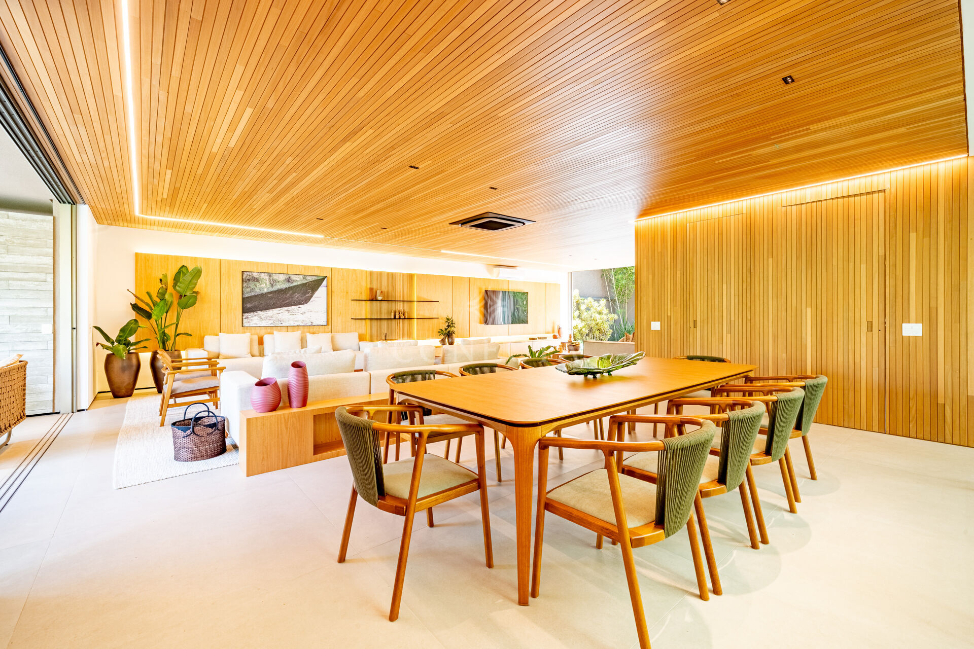 Casa à venda com 4 quartos, 622m² - Foto 3