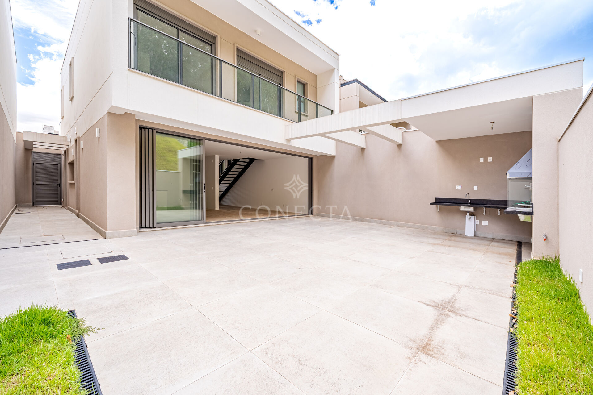 Casa, 3 quartos, 230 m² - Foto 2