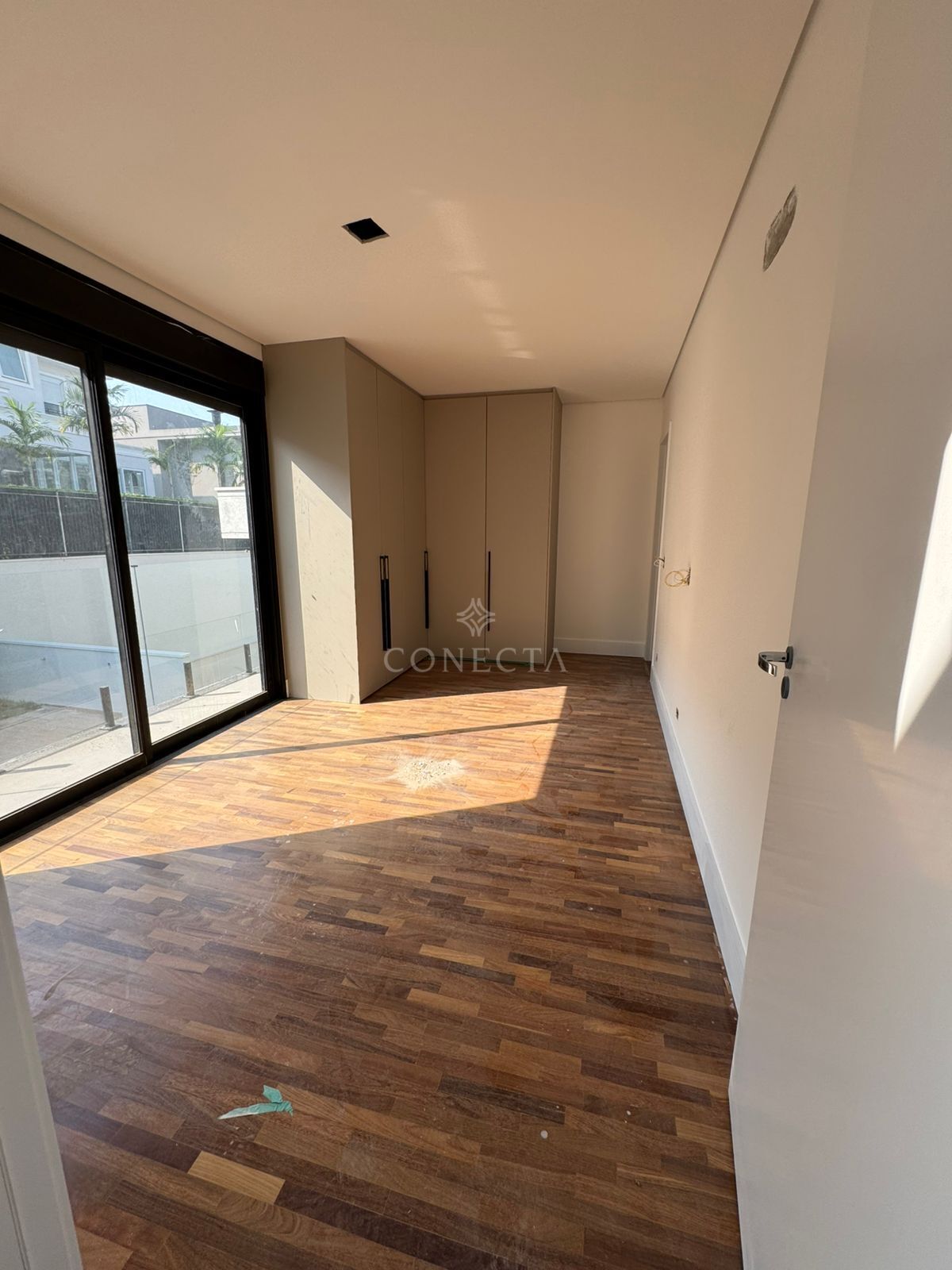 Casa à venda com 4 quartos, 450m² - Foto 4