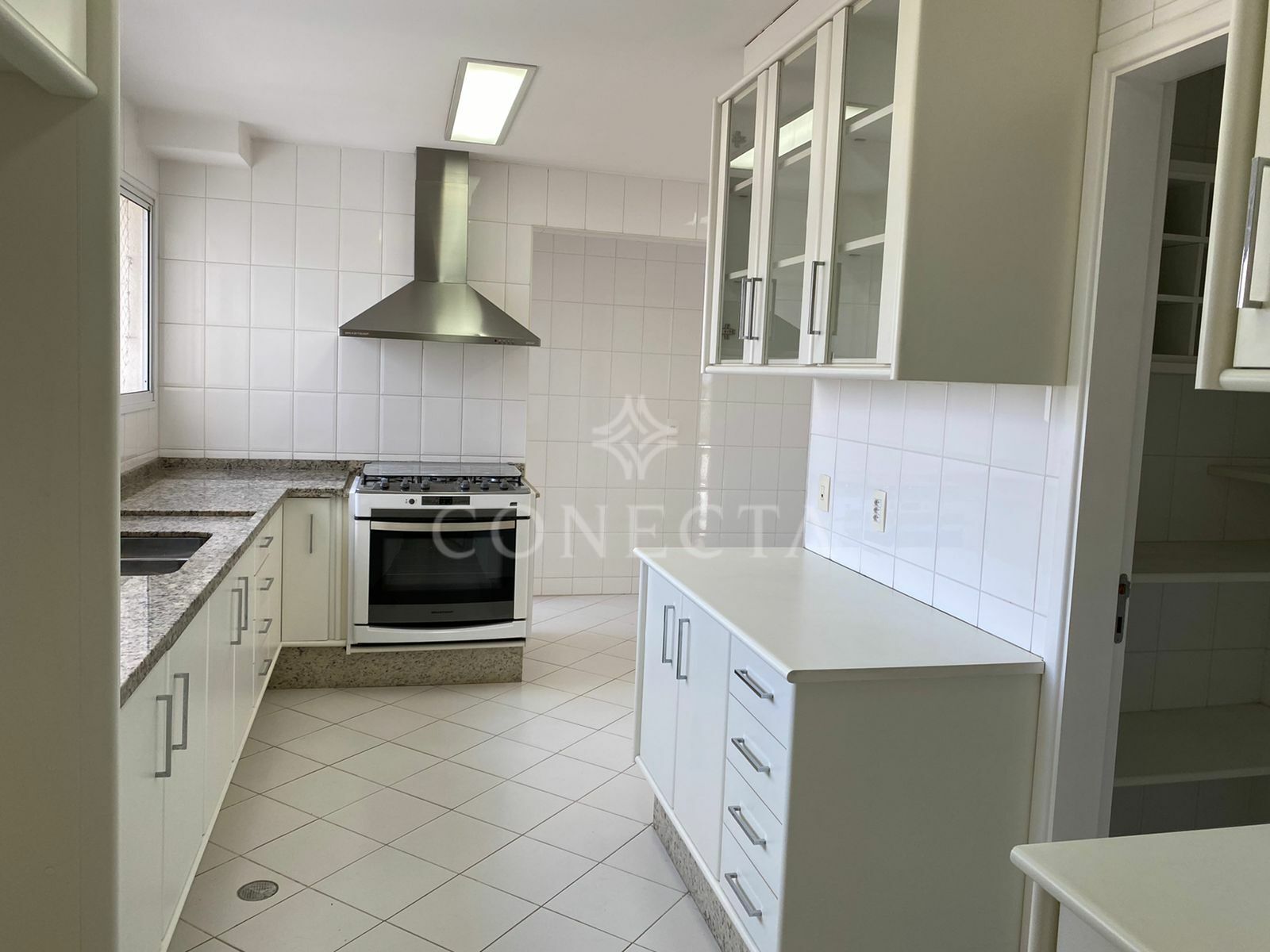 Apartamento à venda com 4 quartos, 350m² - Foto 9