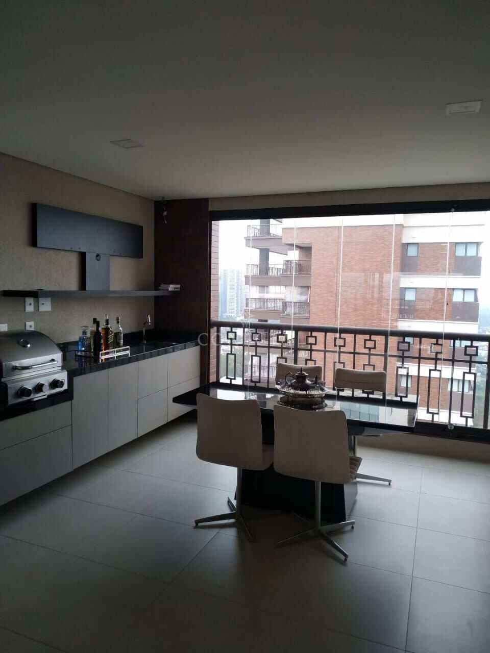 Apartamento à venda com 3 quartos, 285m² - Foto 2