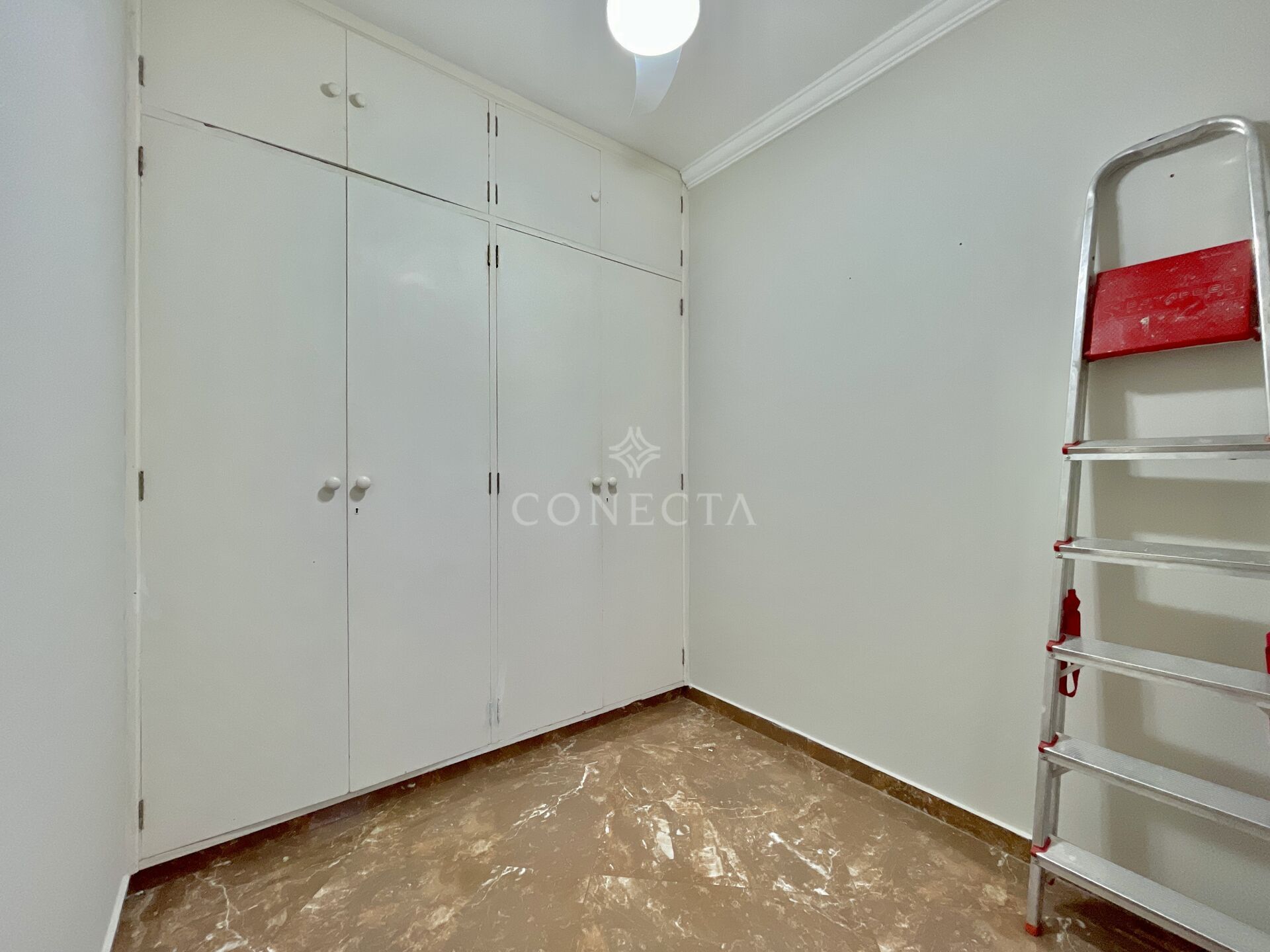 Casa para alugar com 4 quartos, 350m² - Foto 30