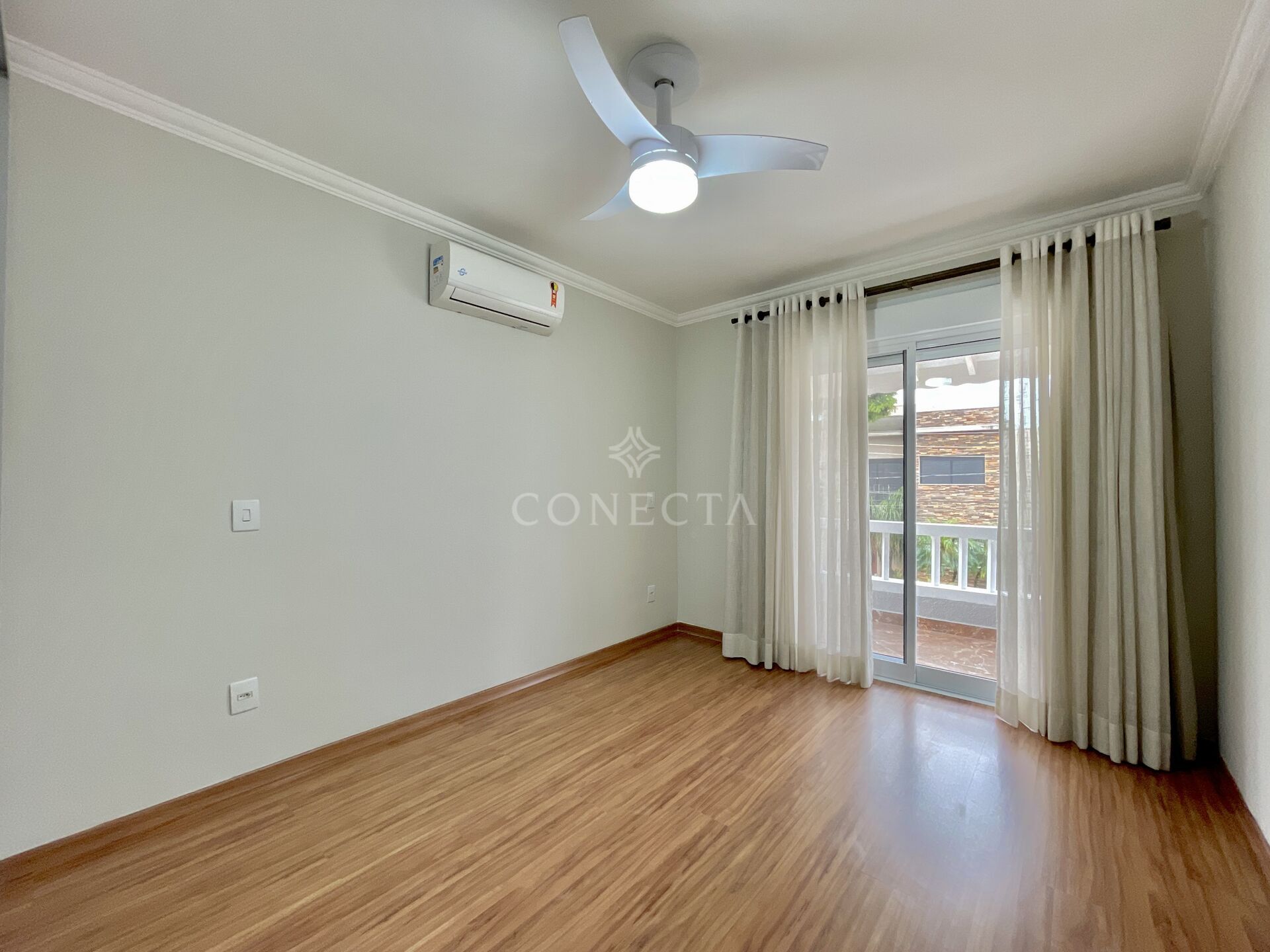 Casa para alugar com 4 quartos, 350m² - Foto 47