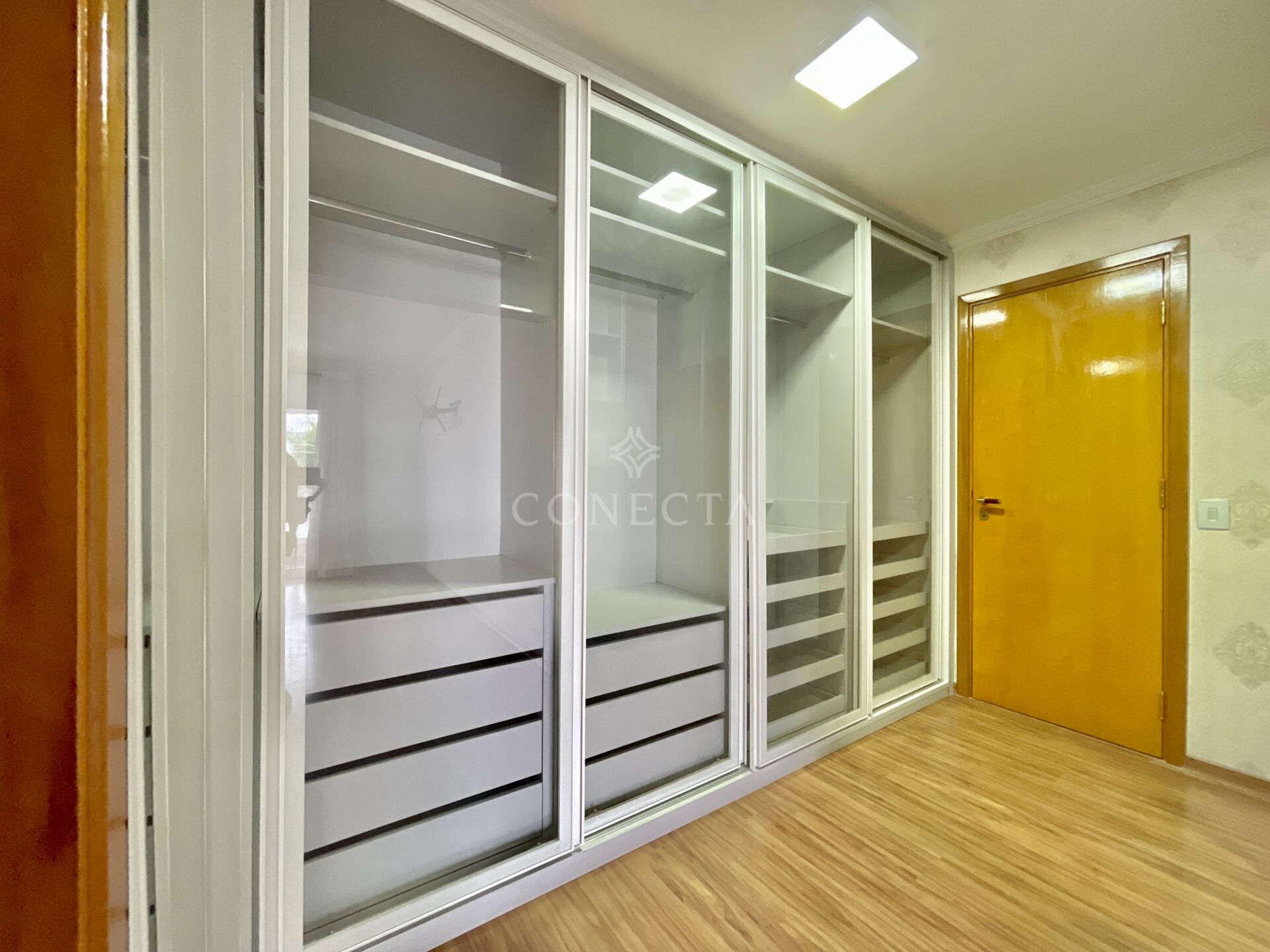 Casa para alugar com 4 quartos, 350m² - Foto 43