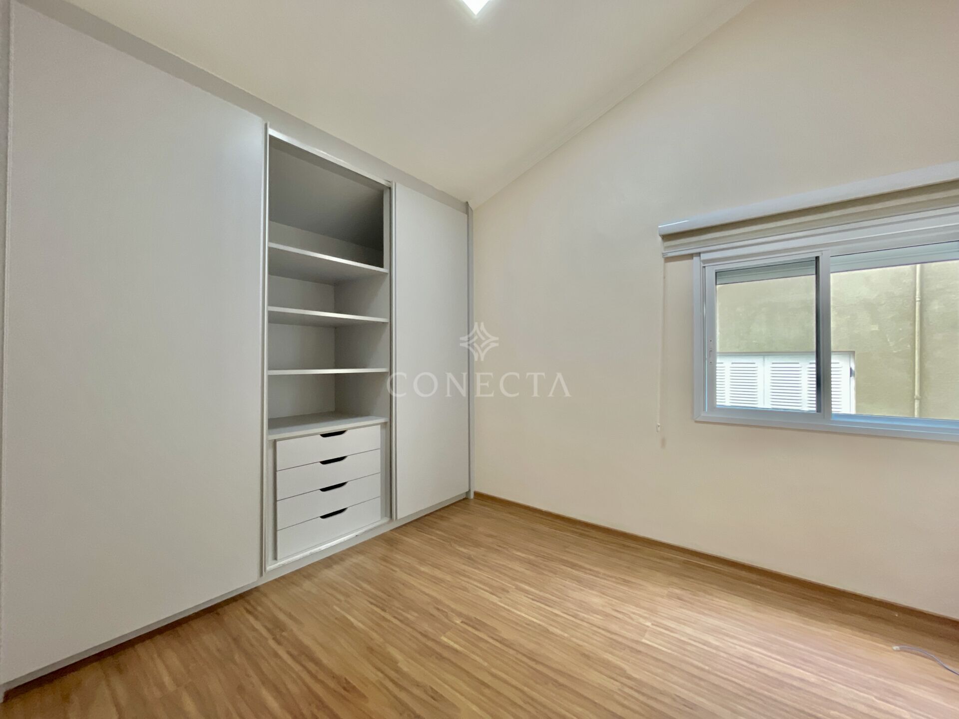 Casa para alugar com 4 quartos, 350m² - Foto 34