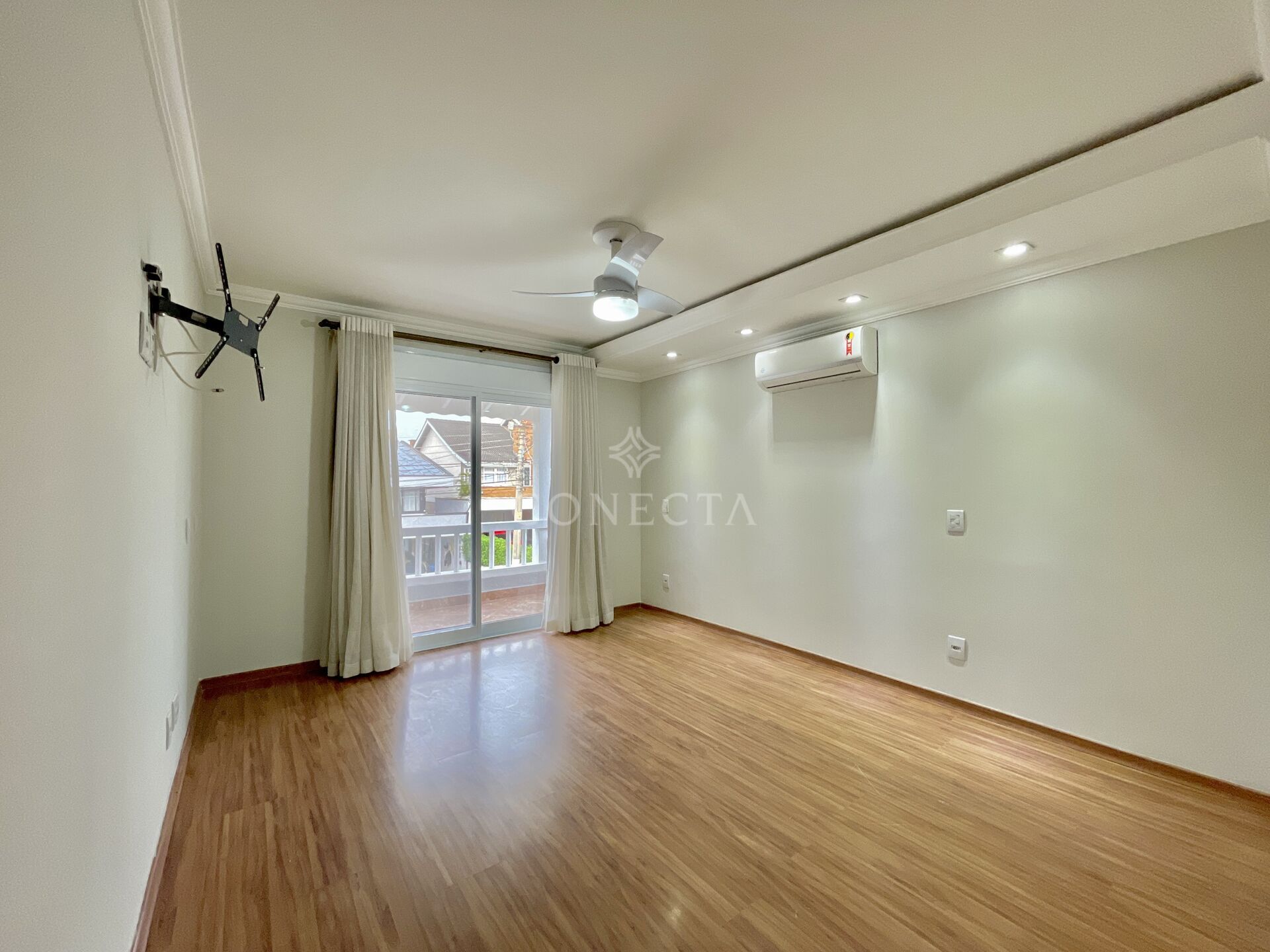 Casa para alugar com 4 quartos, 350m² - Foto 41