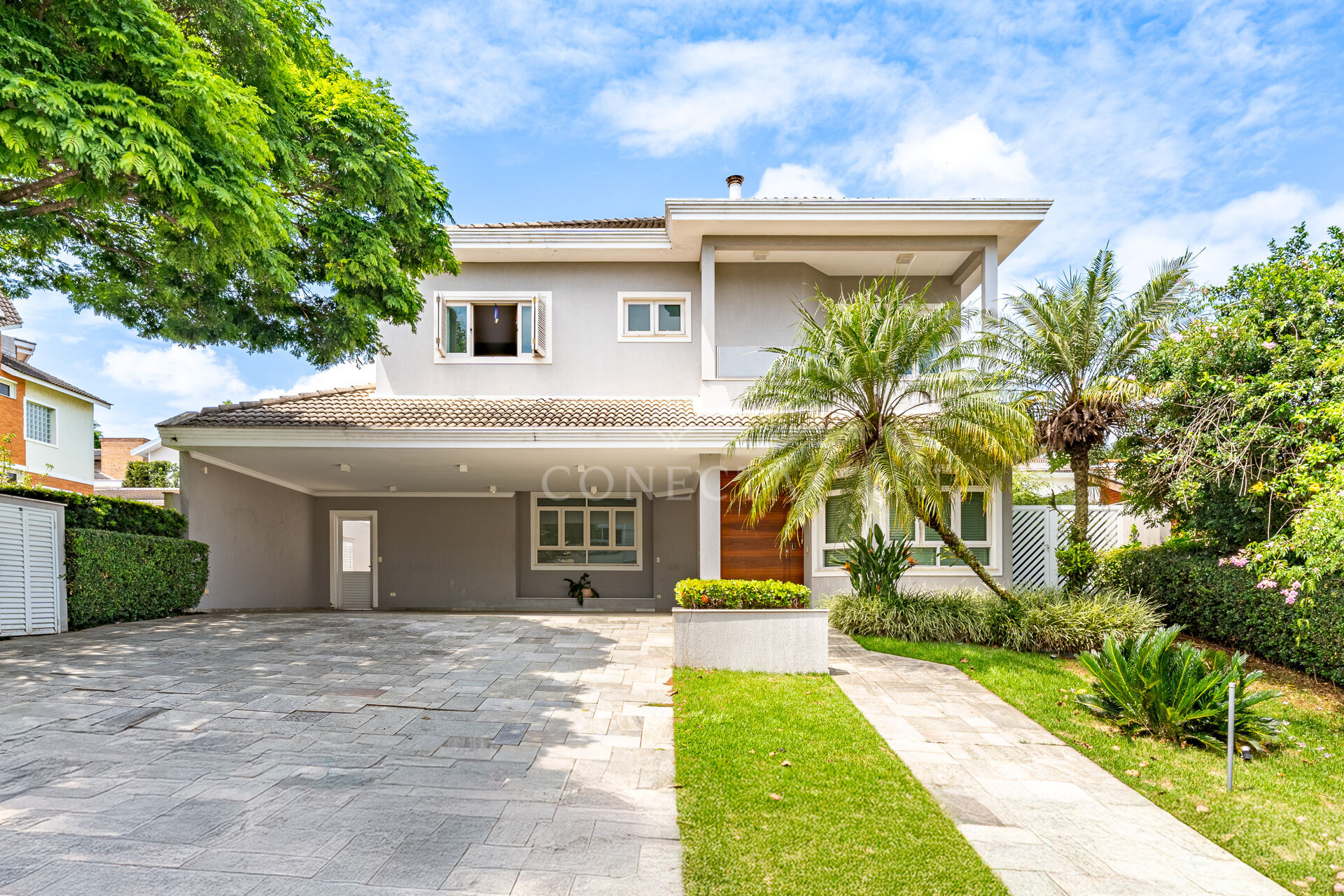 Casa à venda com 4 quartos, 460m² - Foto 1