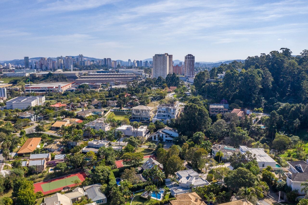 Casa à venda com 6 quartos, 1665m² - Foto 9