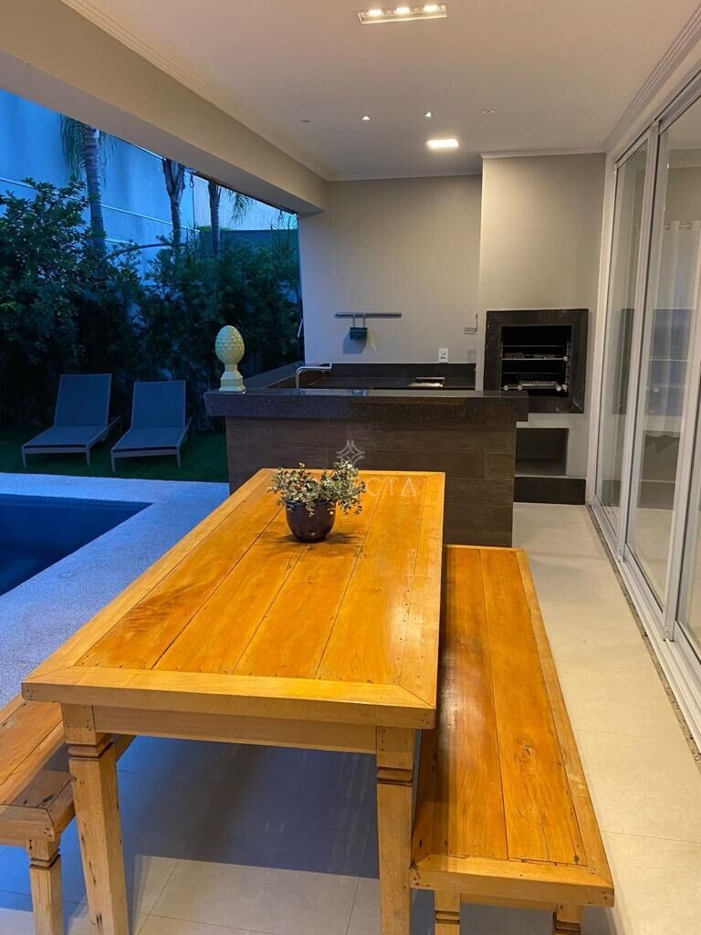 Casa à venda com 5 quartos, 340m² - Foto 5