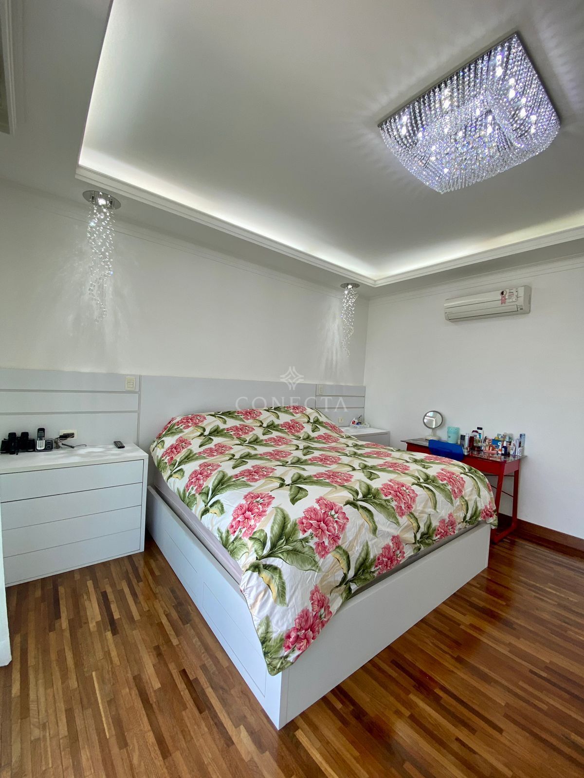 Casa à venda com 4 quartos, 950m² - Foto 17