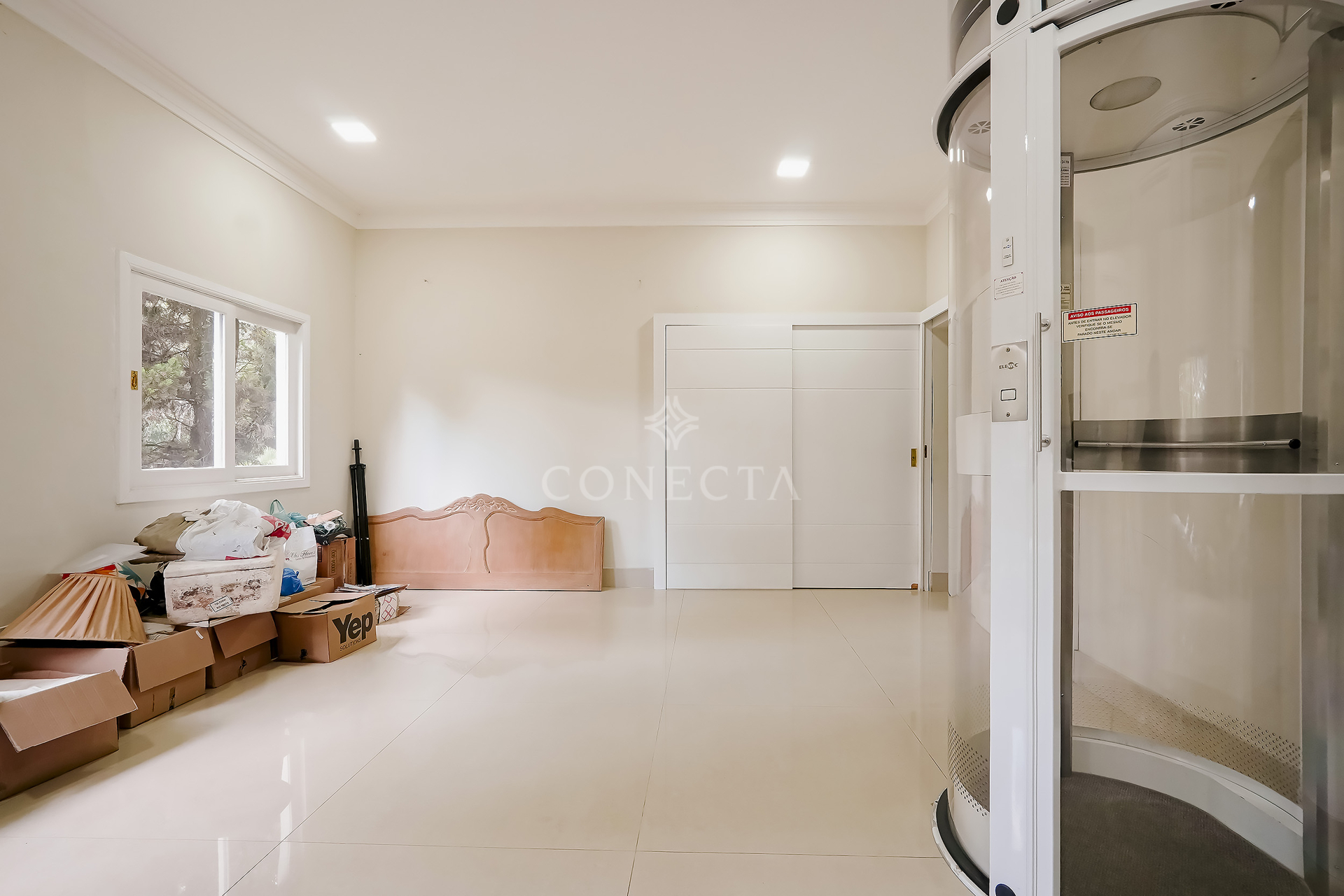 Casa à venda com 4 quartos, 600m² - Foto 4