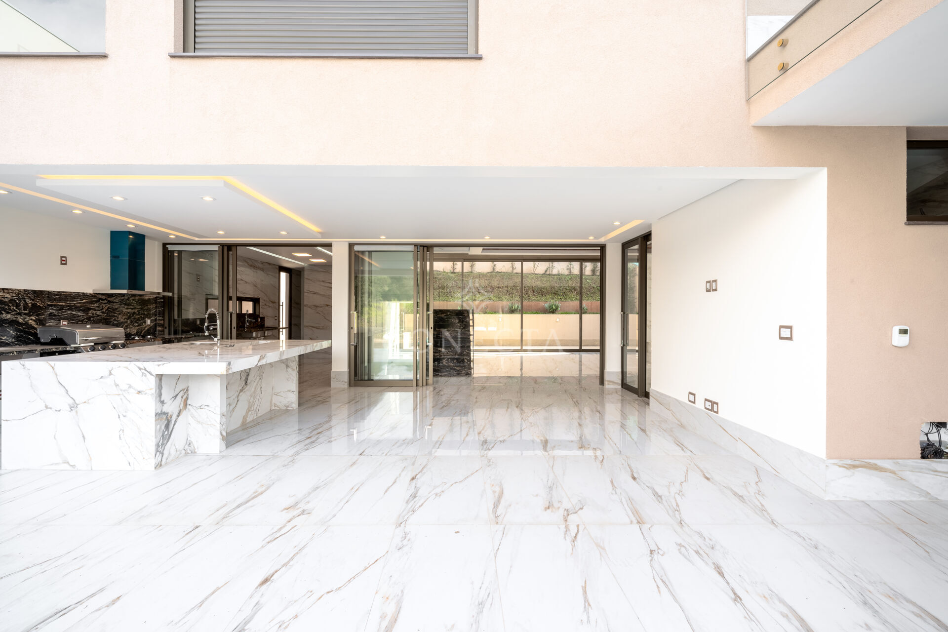 Casa à venda com 4 quartos, 400m² - Foto 15