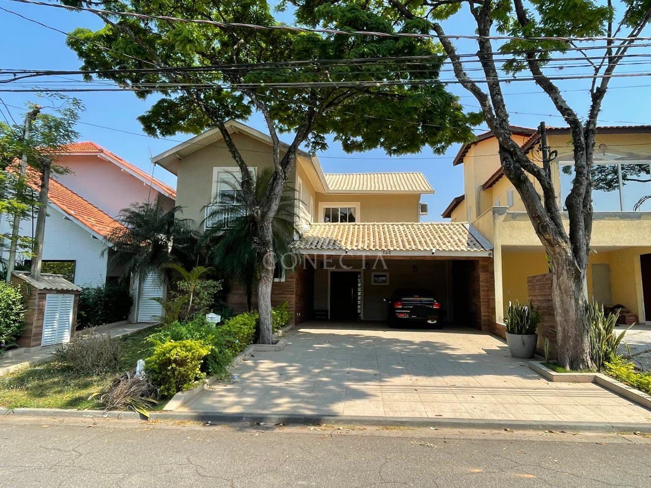 Casa, 4 quartos, 380 m² - Foto 1