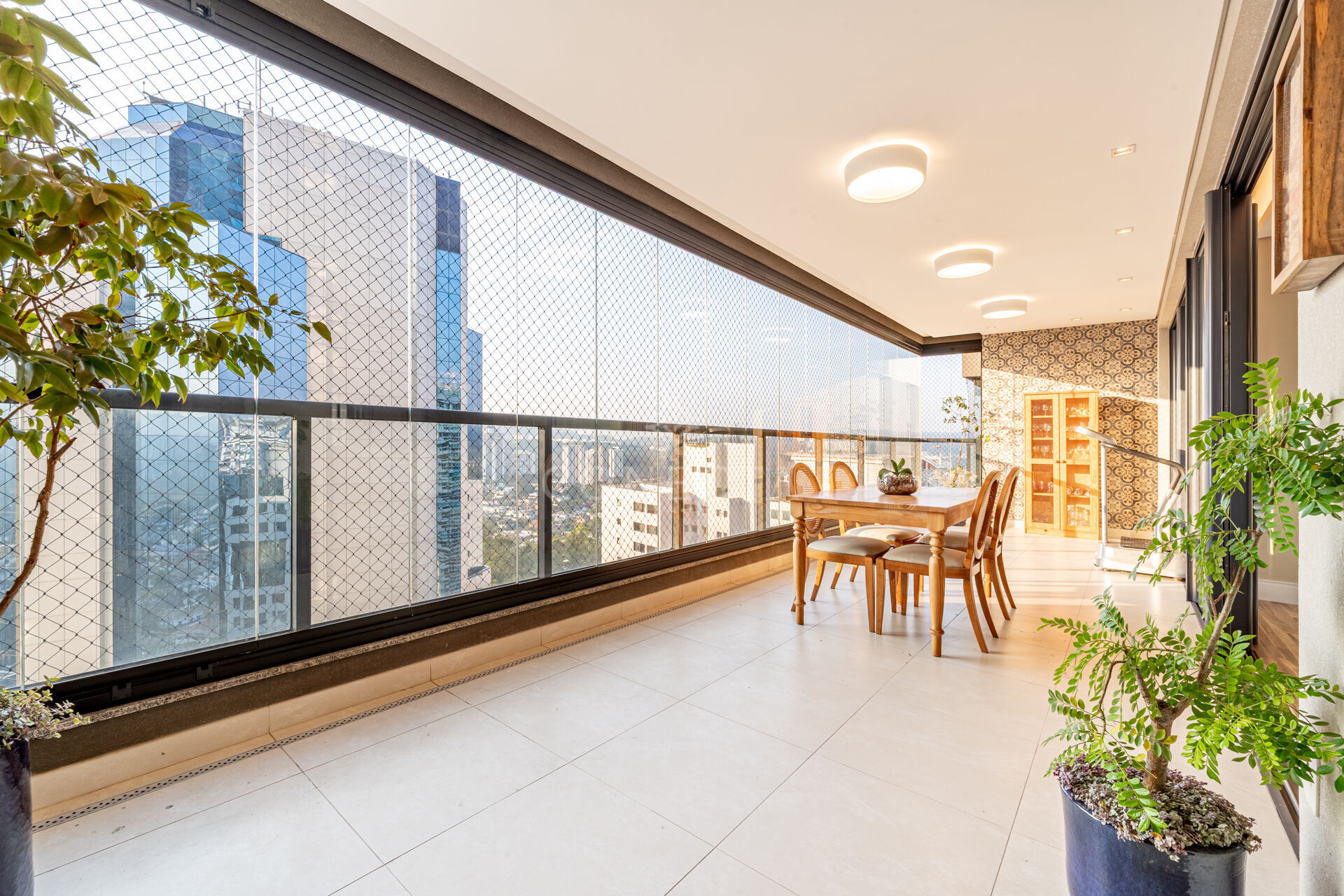 Apartamento para alugar com 3 quartos, 281m² - Foto 8