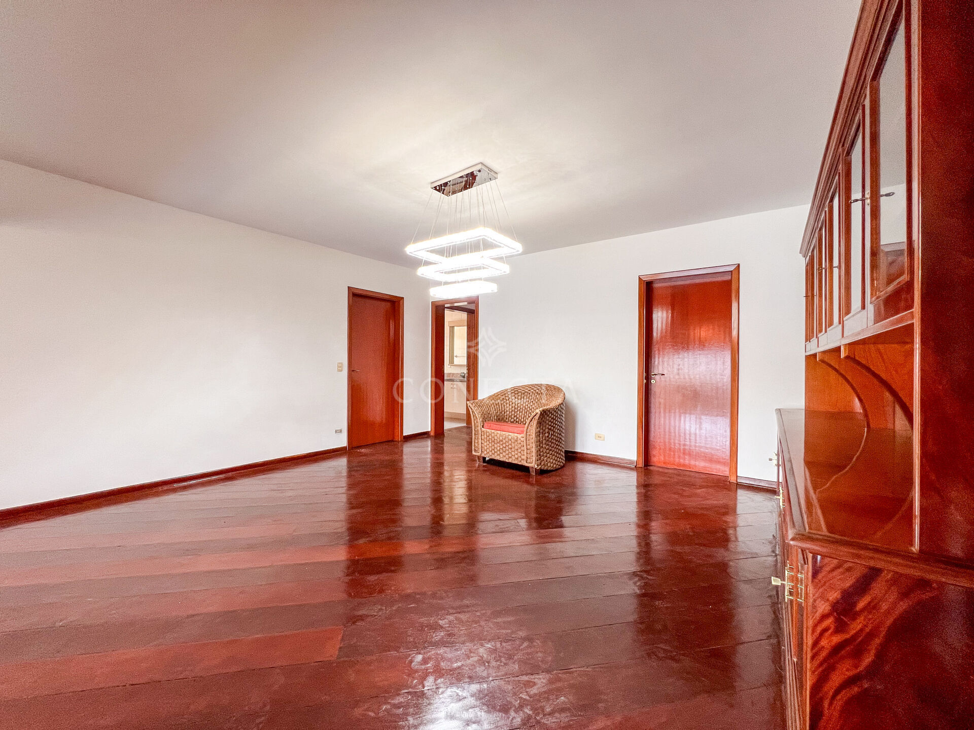 Apartamento para alugar com 4 quartos, 296m² - Foto 4