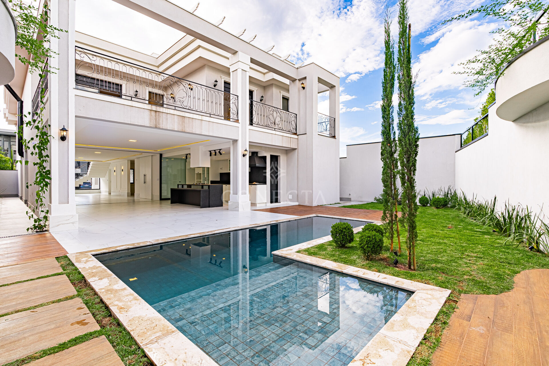 Casa à venda com 5 quartos, 422m² - Foto 4