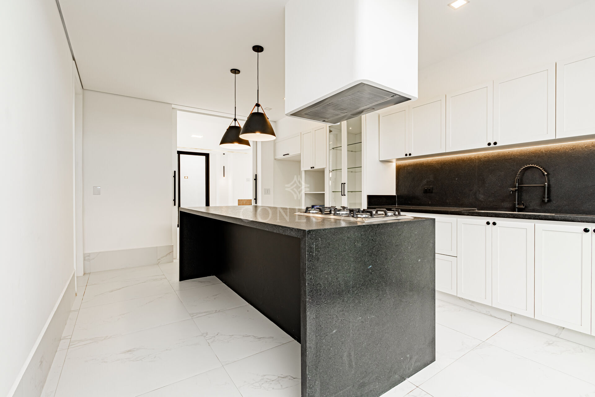 Casa à venda com 5 quartos, 422m² - Foto 26