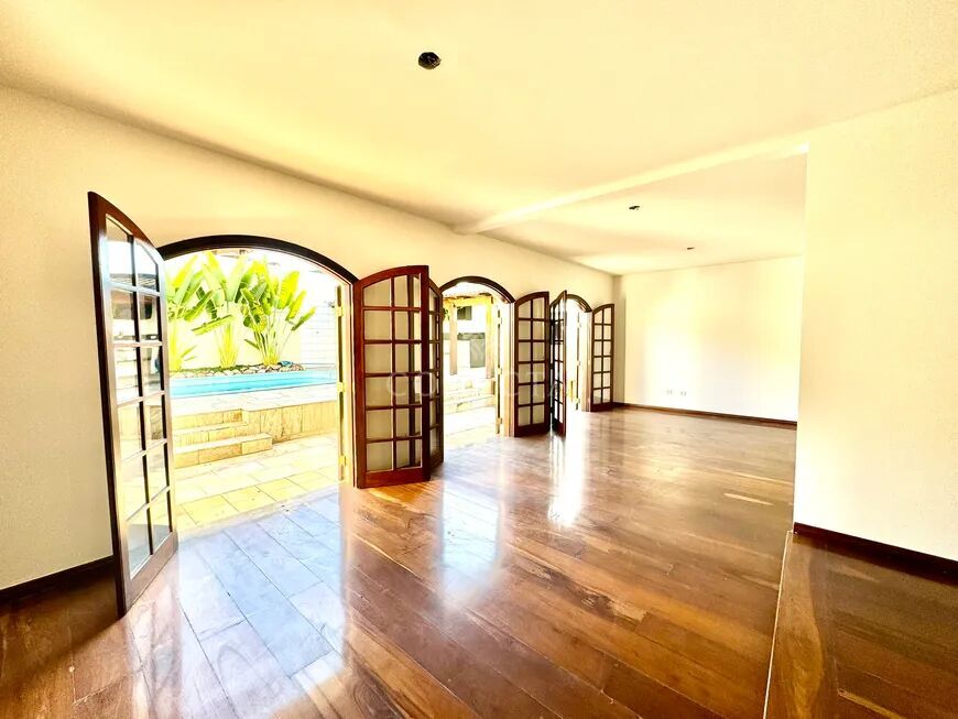 Casa à venda com 4 quartos, 248m² - Foto 8