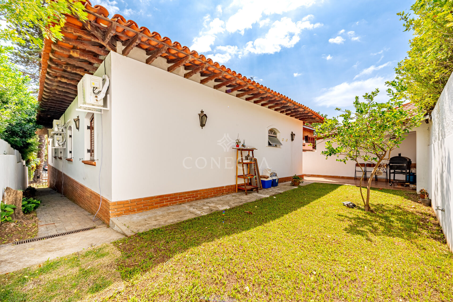 Casa, 4 quartos, 258 m² - Foto 2