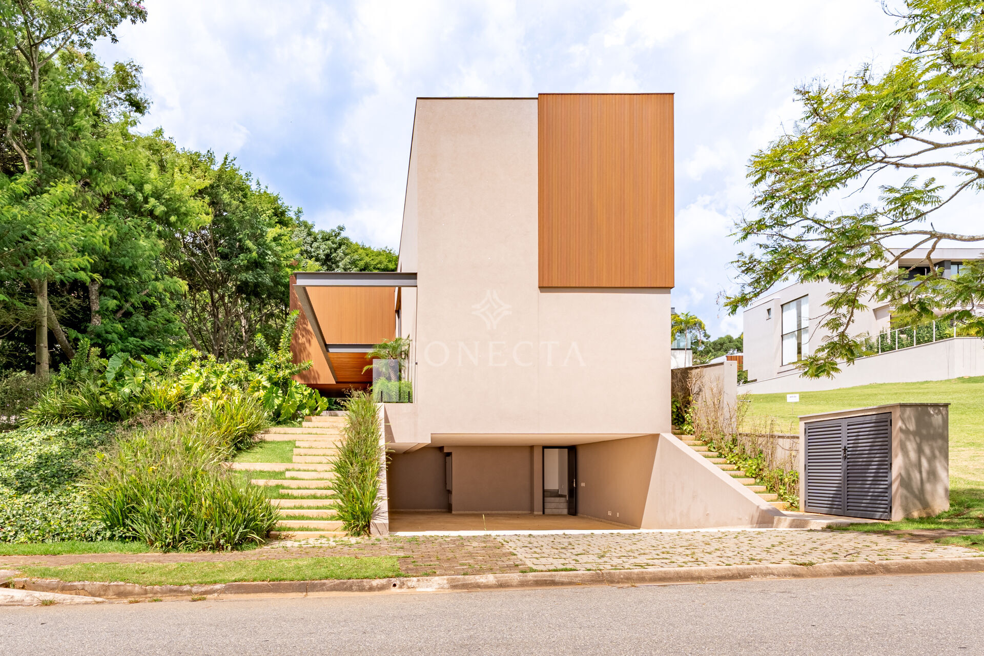 Casa à venda com 4 quartos, 537m² - Foto 1