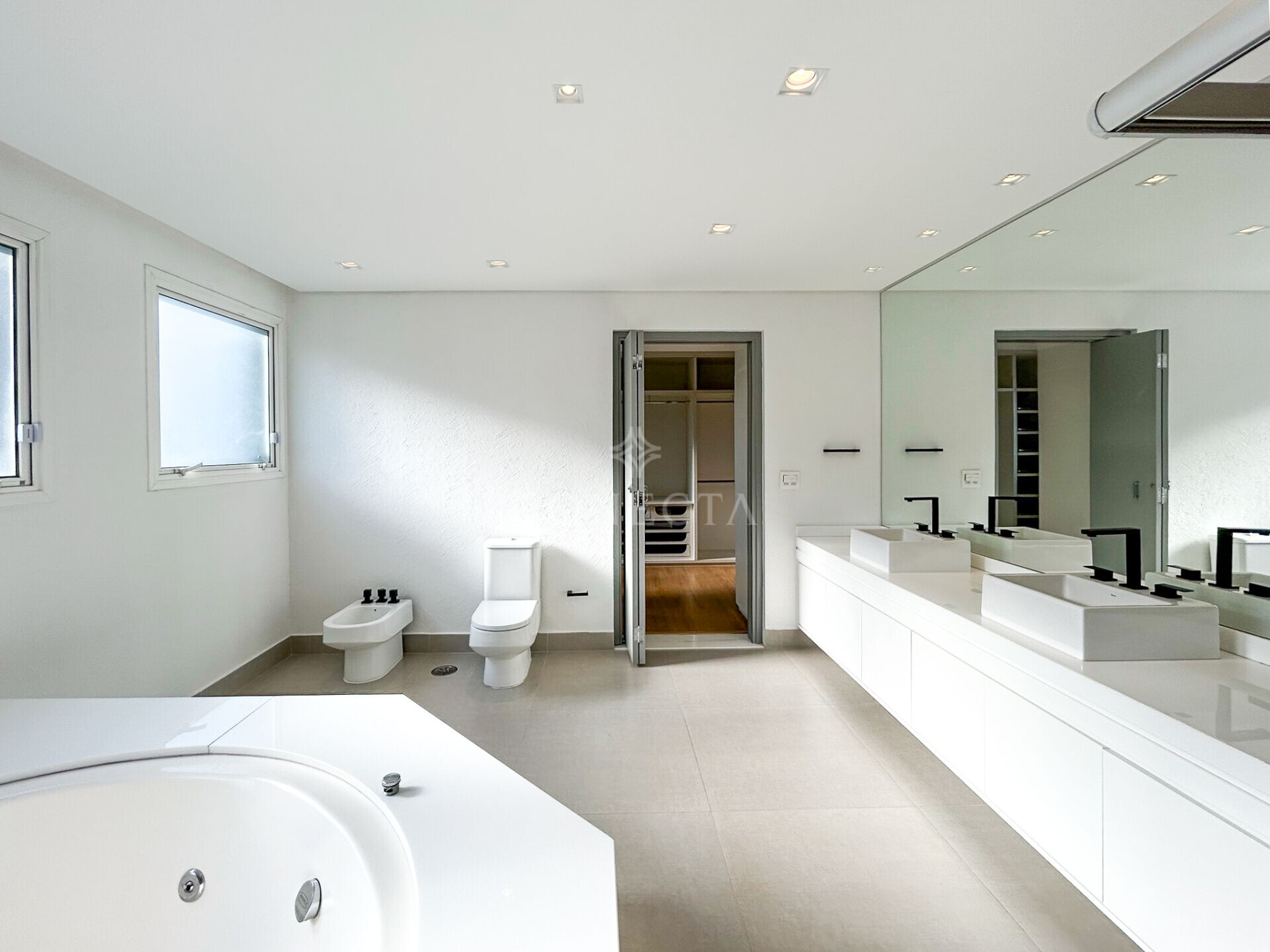 Casa à venda com 4 quartos, 540m² - Foto 23