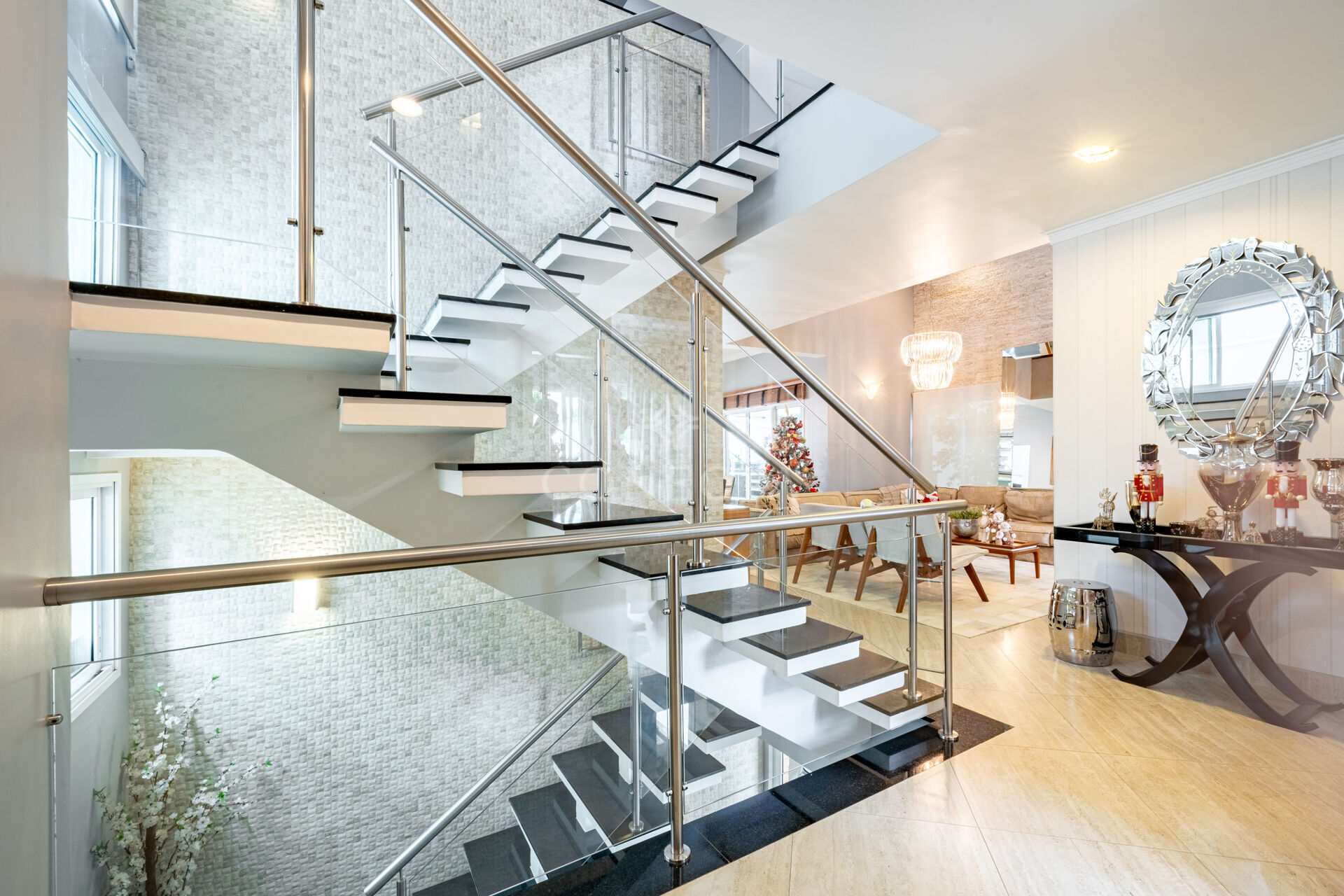 Casa à venda com 3 quartos, 365m² - Foto 4