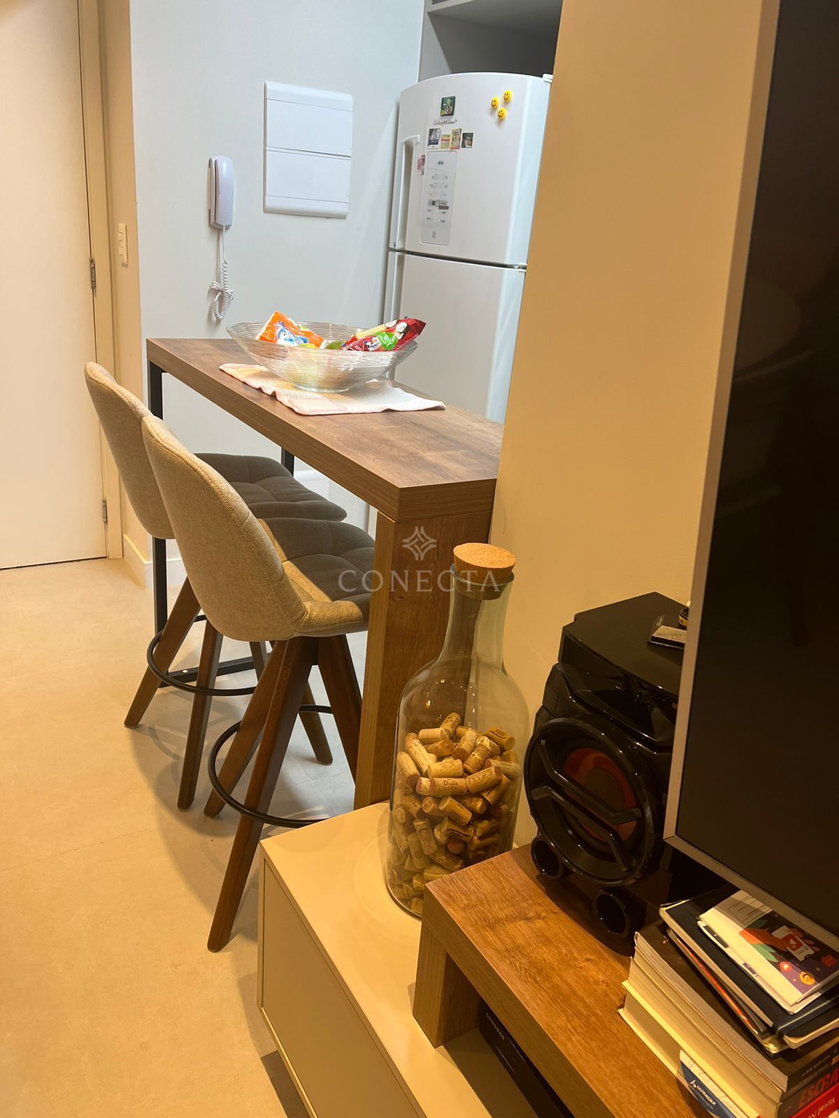 Apartamento à venda com 2 quartos, 70m² - Foto 3