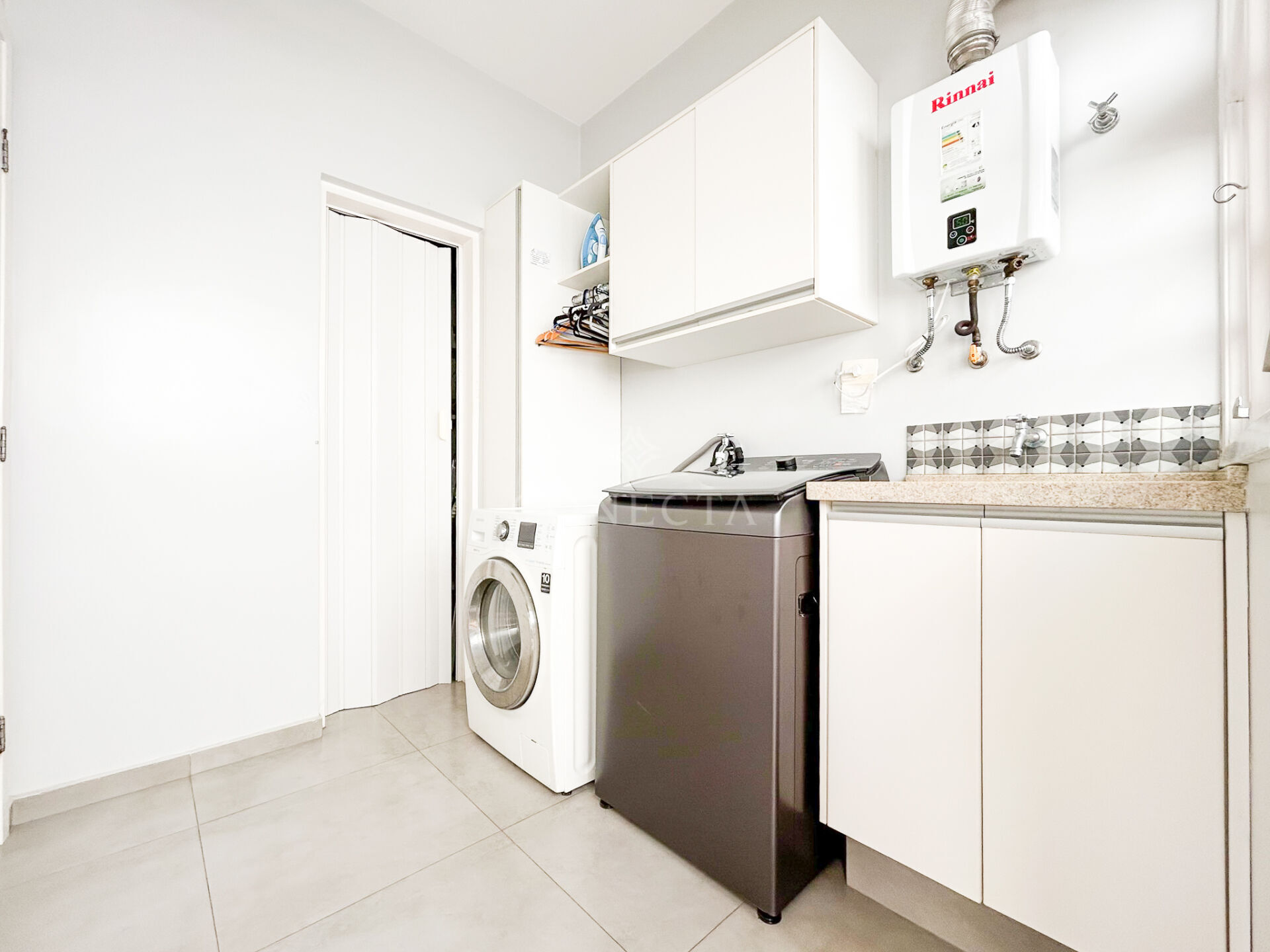 Casa, 3 quartos, 274 m² - Foto 33