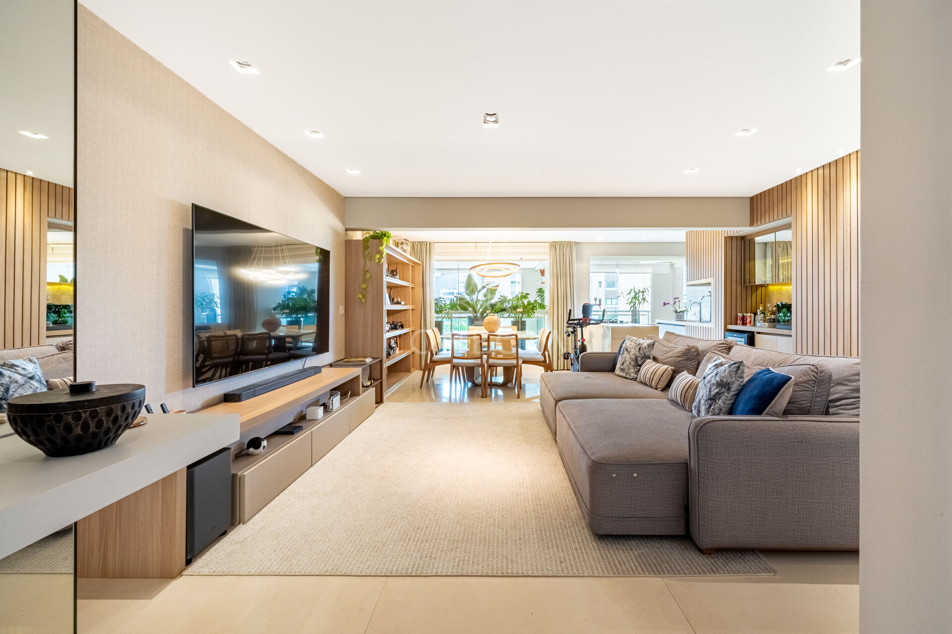 Apartamento, 3 quartos, 180 m² - Foto 1