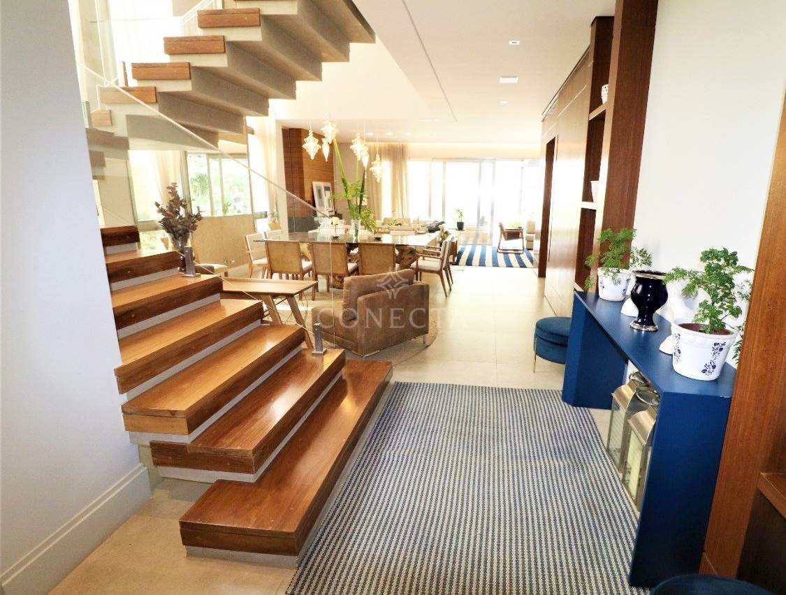 Casa à venda com 4 quartos, 448m² - Foto 2
