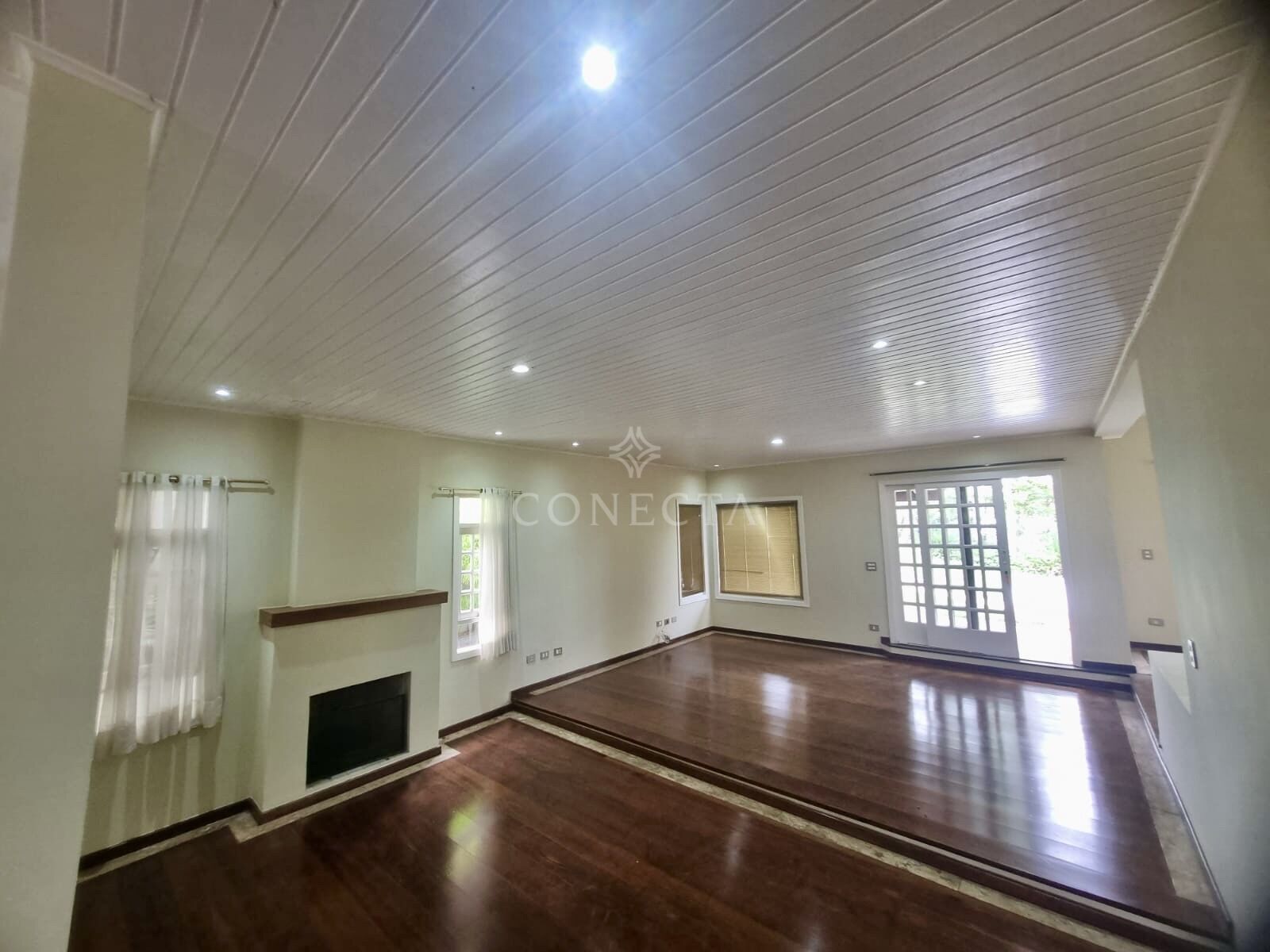 Casa, 4 quartos, 240 m² - Foto 3