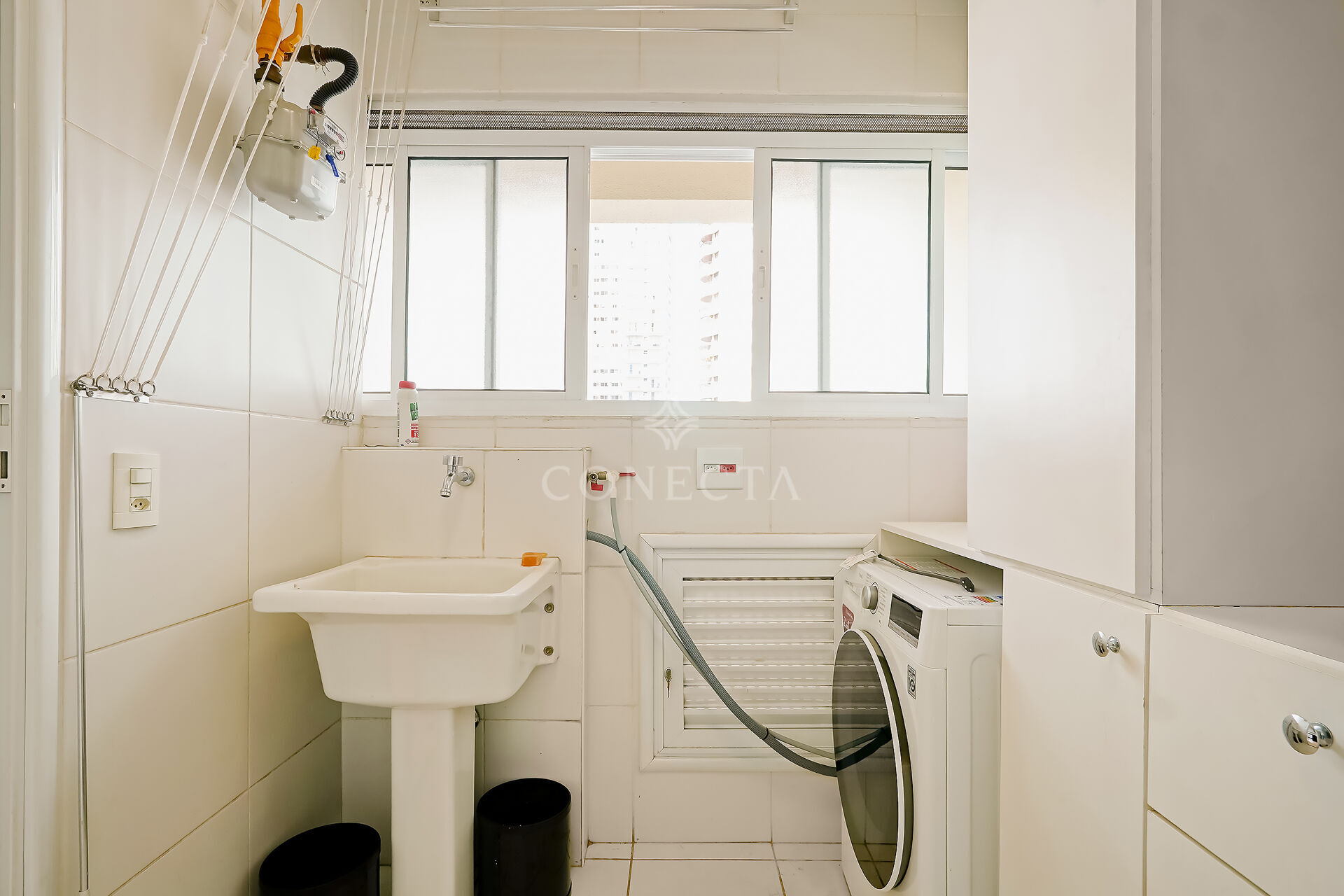 Apartamento para alugar com 2 quartos, 220m² - Foto 11