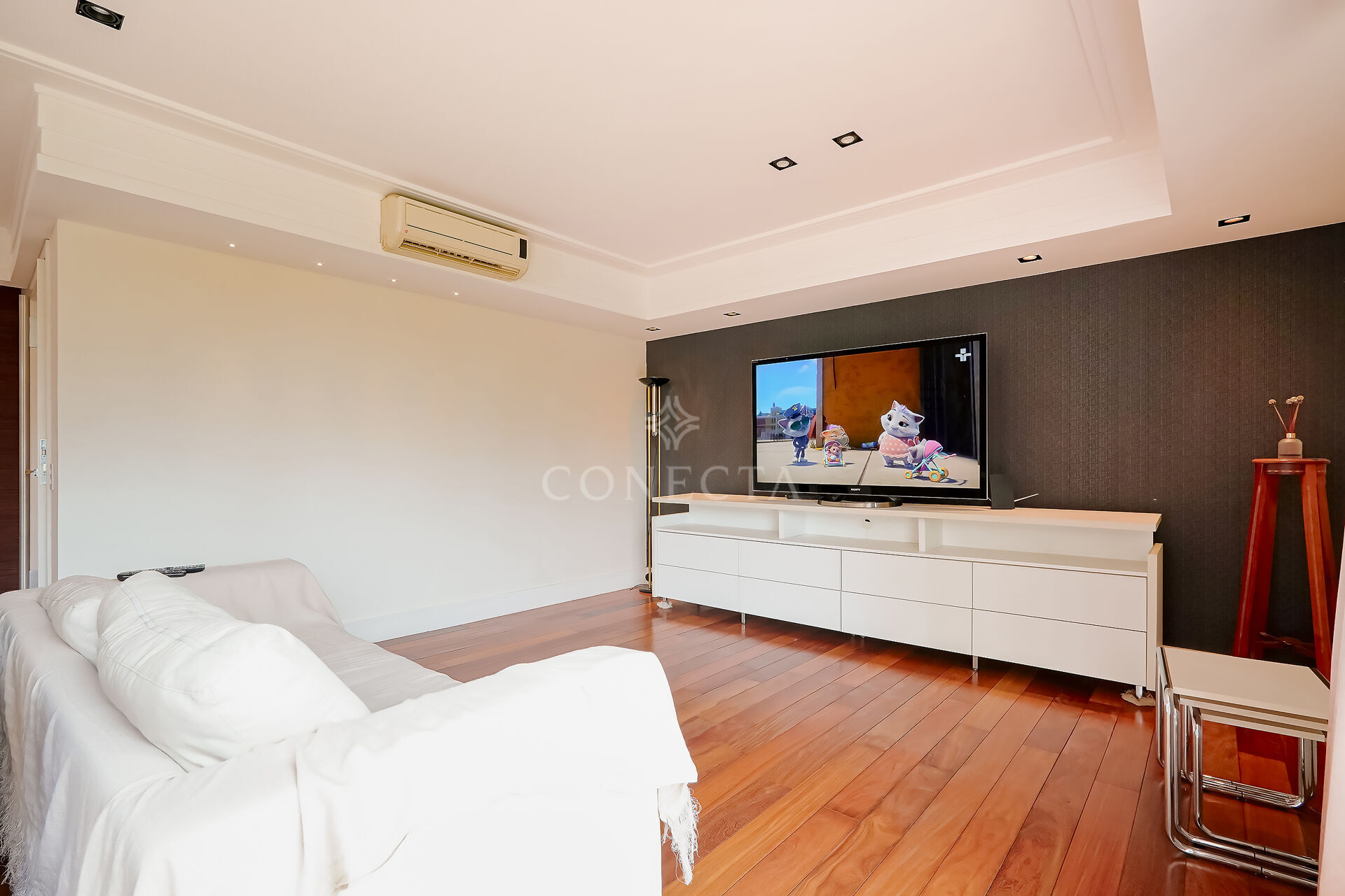Apartamento para alugar com 2 quartos, 220m² - Foto 5
