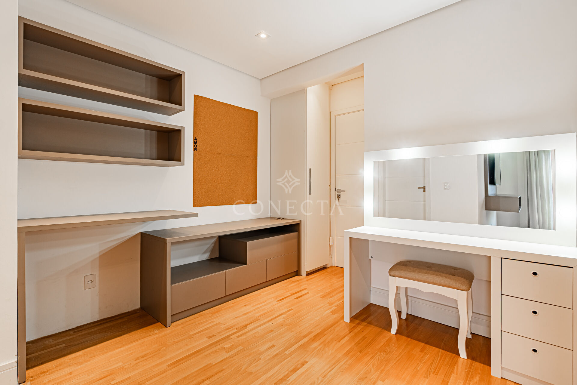 Apartamento à venda com 4 quartos, 243m² - Foto 32