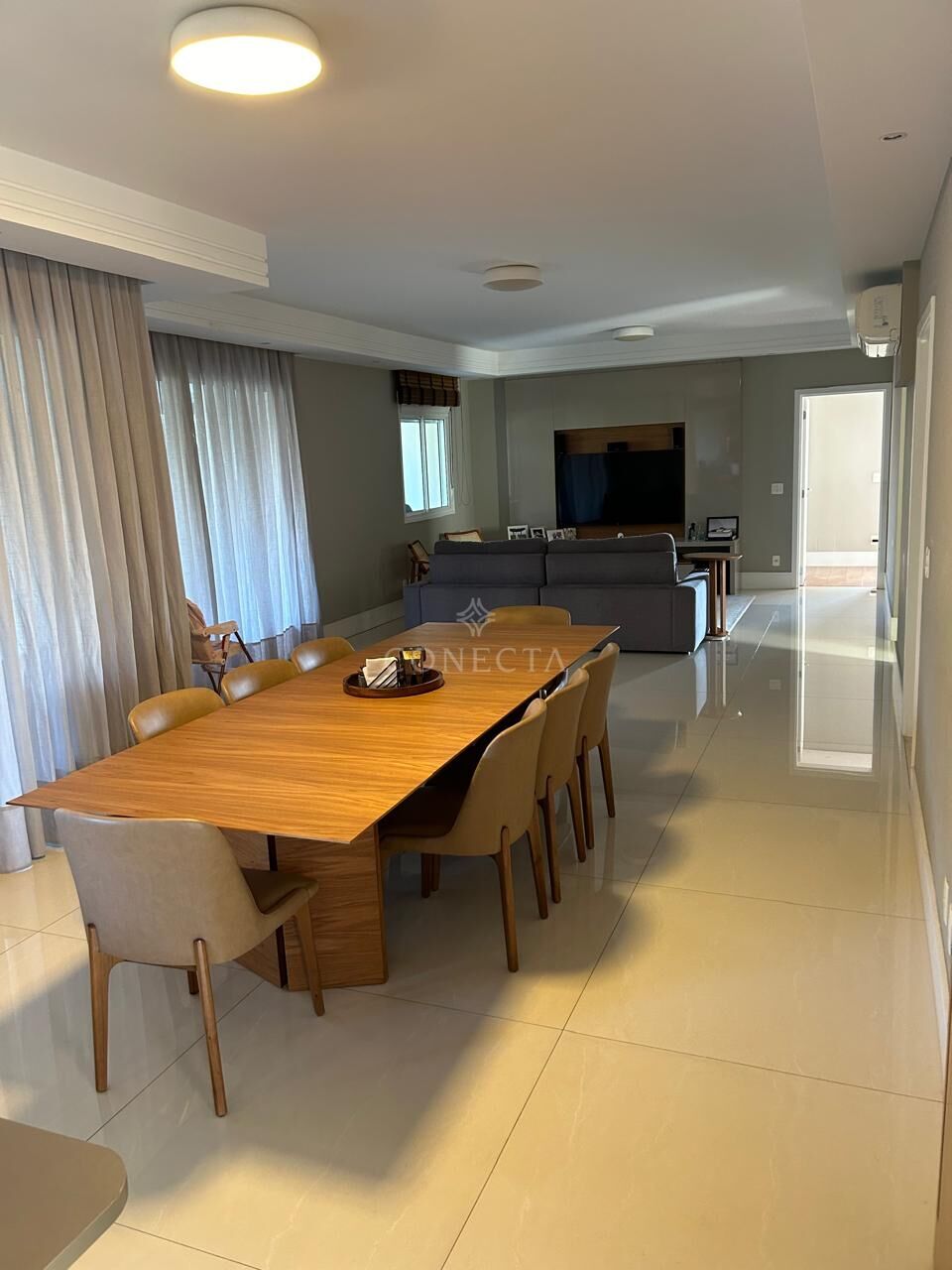 Apartamento à venda com 3 quartos, 202m² - Foto 4