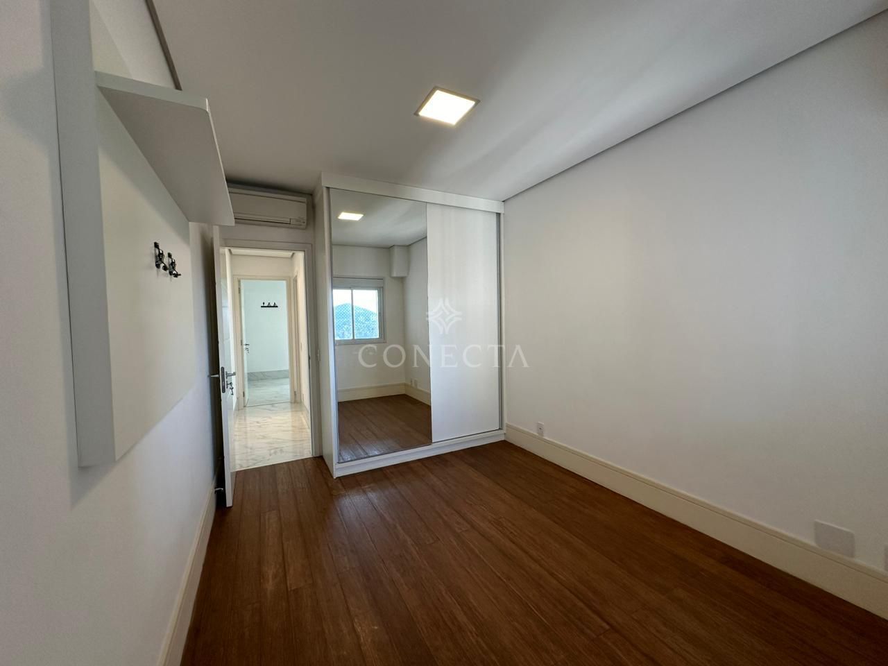 Apartamento para alugar com 3 quartos, 138m² - Foto 9