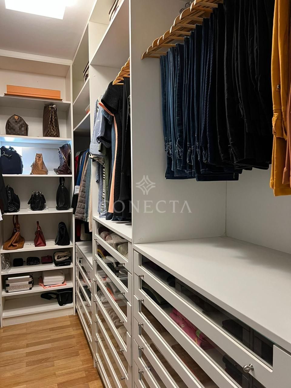 Casa à venda com 4 quartos, 330m² - Foto 16