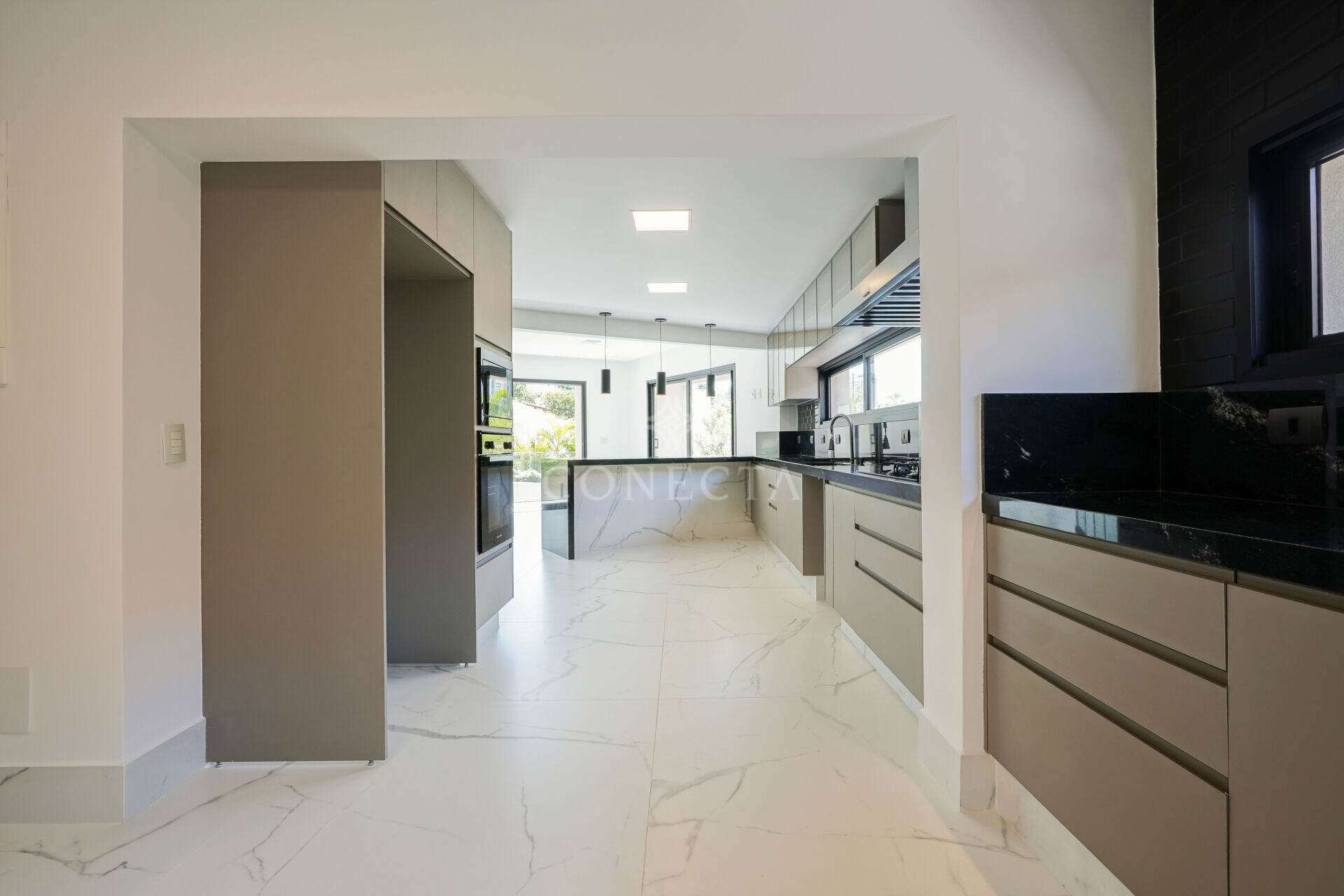 Casa à venda com 4 quartos, 750m² - Foto 15