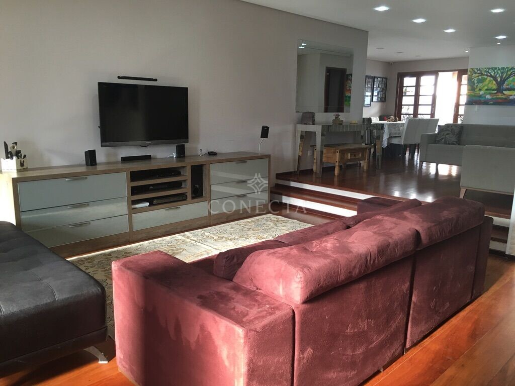 Casa à venda com 3 quartos, 240m² - Foto 4