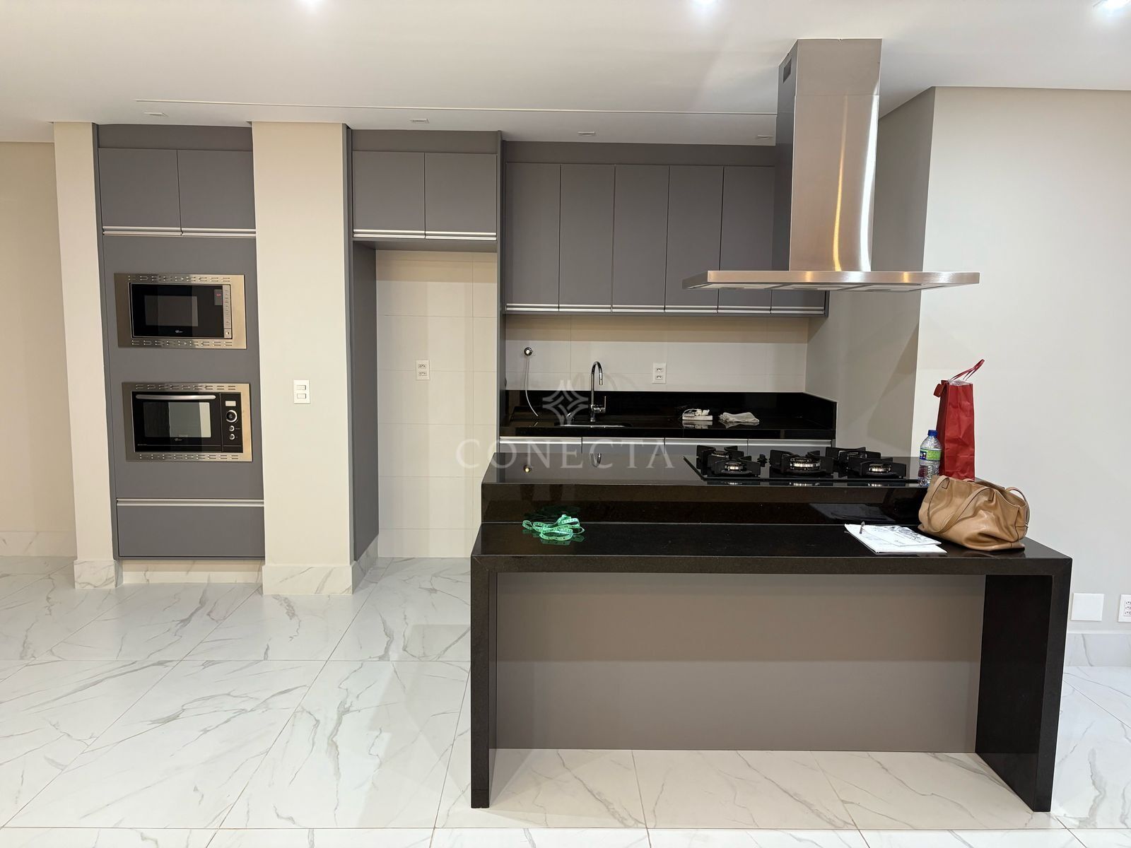 Apartamento para alugar com 3 quartos, 110m² - Foto 6