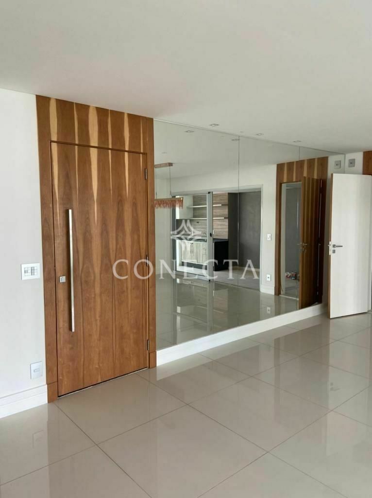 Apartamento à venda com 3 quartos, 235m² - Foto 1