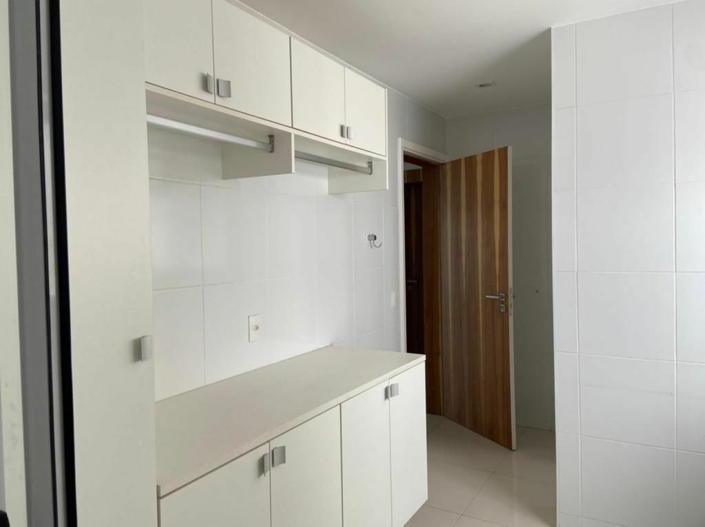 Apartamento para alugar com 3 quartos, 235m² - Foto 20